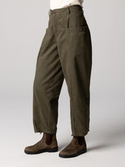 Women Organic Cotton Barrel Trouser in Olive - Croft