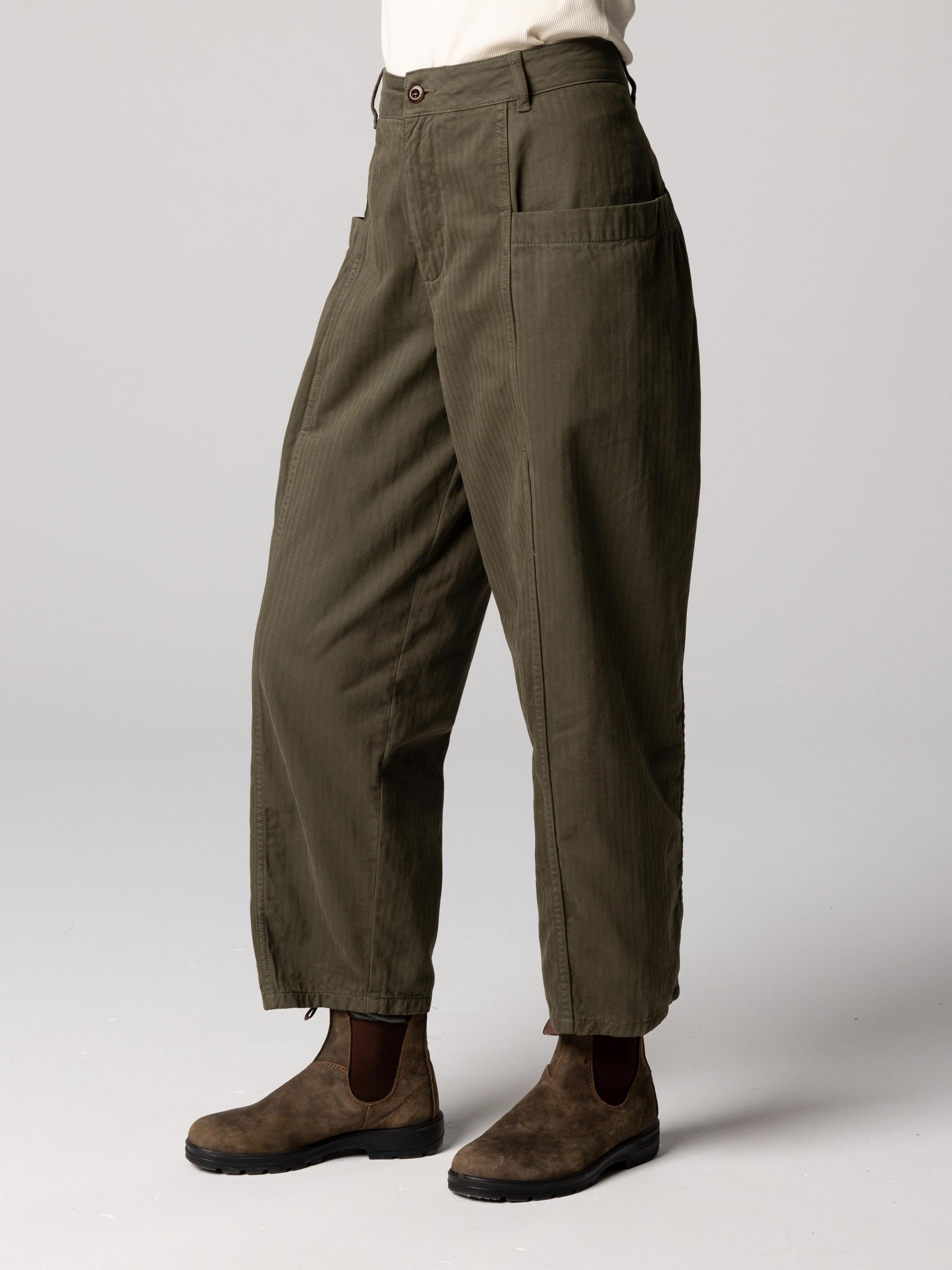 Women Organic Cotton Barrel Trouser in Olive - Croft