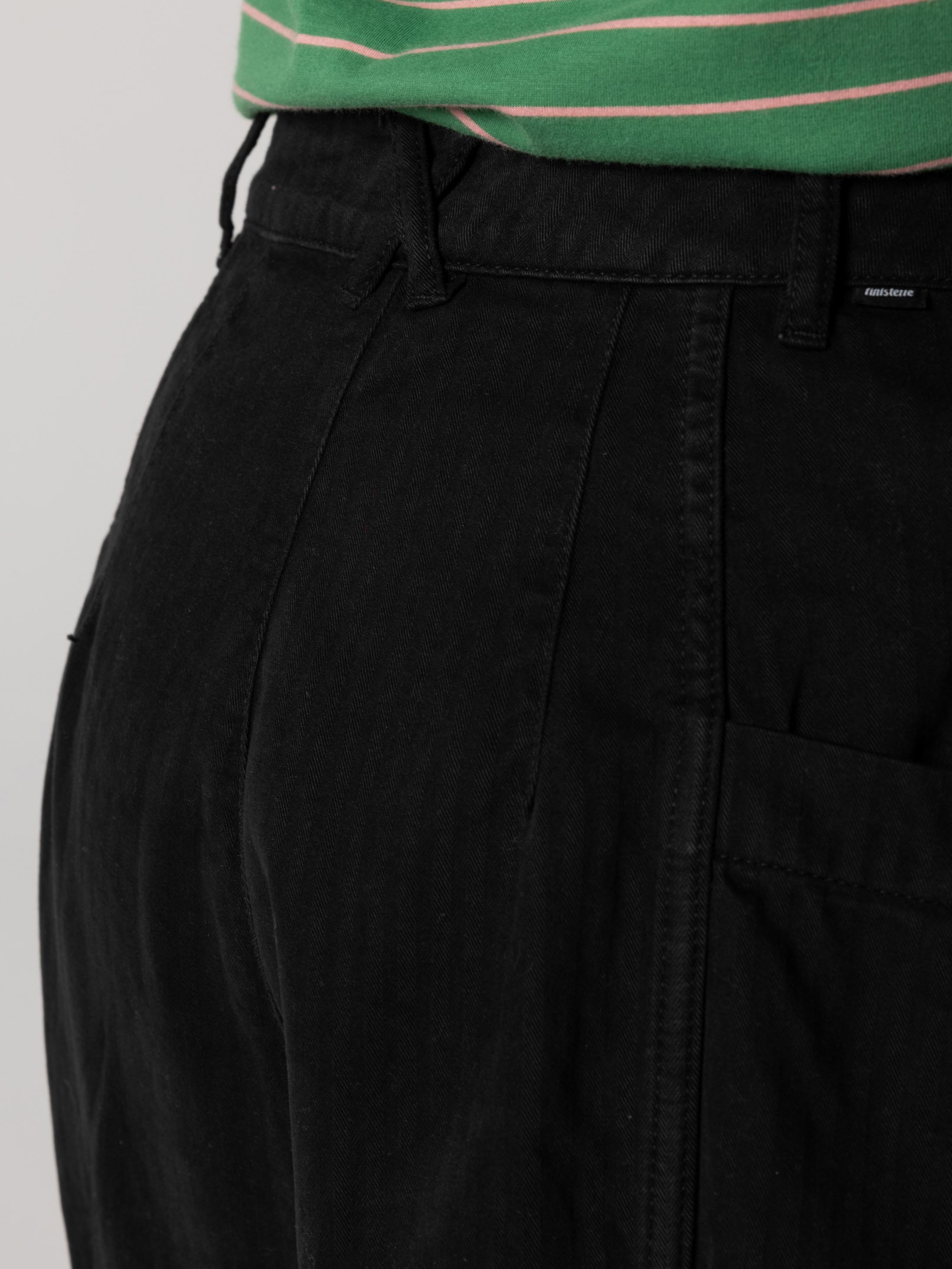 Women Organic Cotton Barrel Trouser in Black - Croft