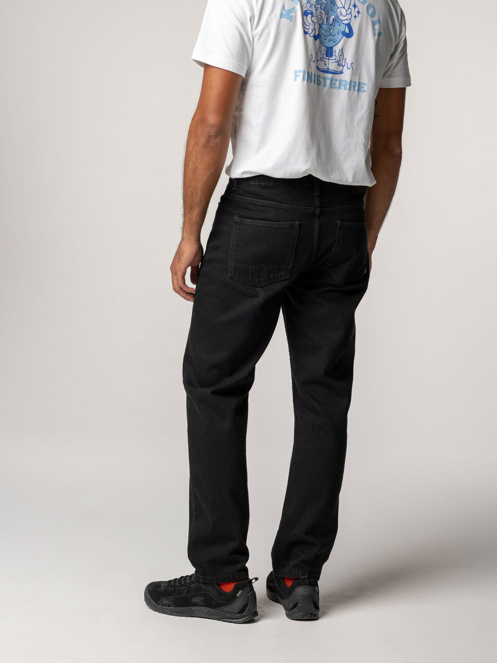 Men Organic Cotton Twill Jean in Black - Marin