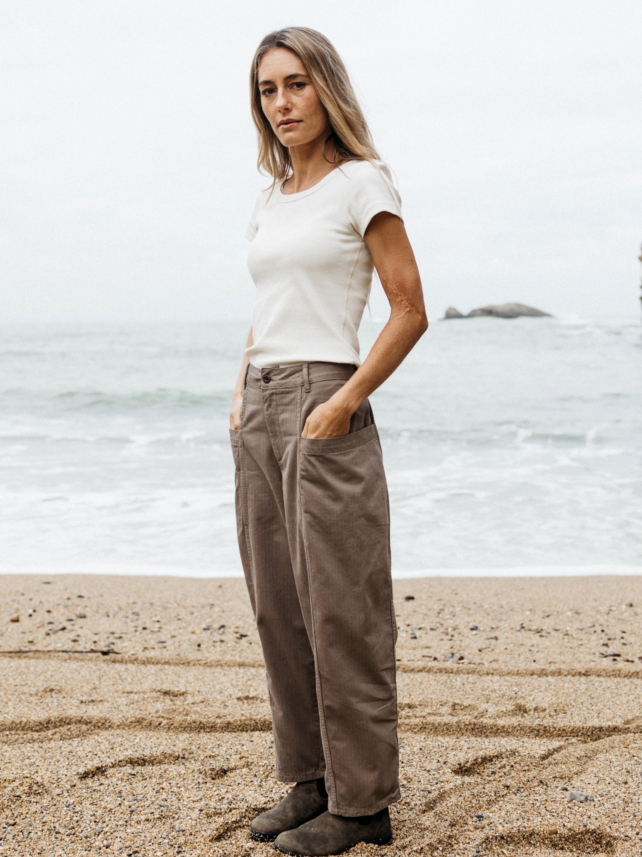 Women Organic Cotton Barrel Trouser in Brown - Croft