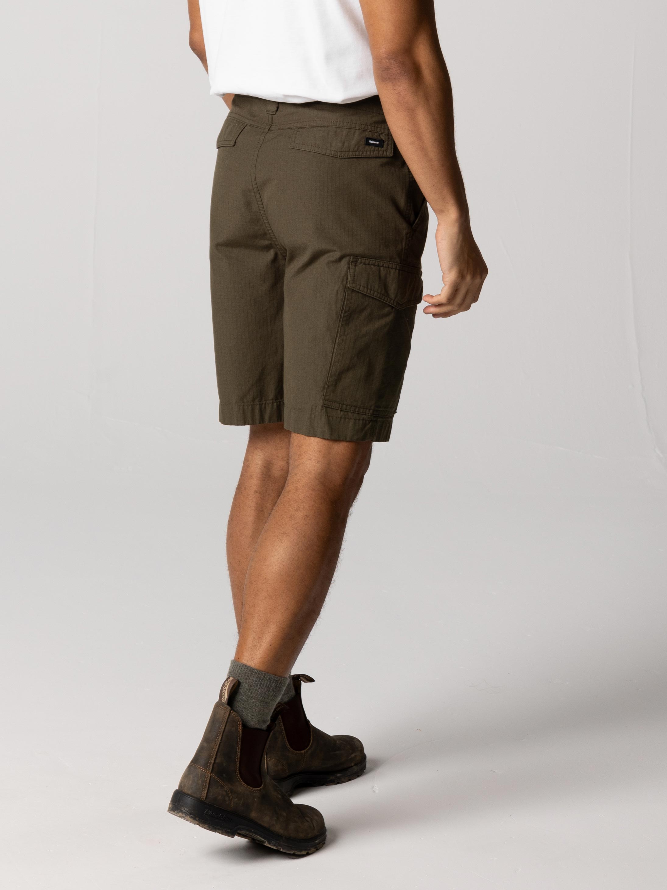 Men Organic Cotton Cargo Shorts in Olive - Clipper
