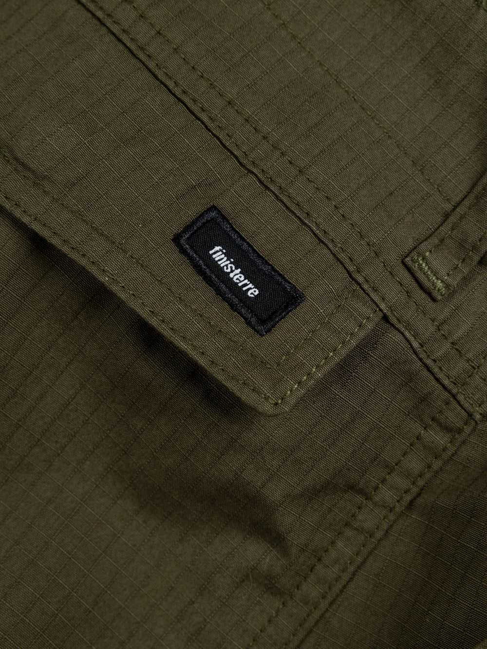 Men Organic Cotton Cargo Shorts in Olive - Clipper