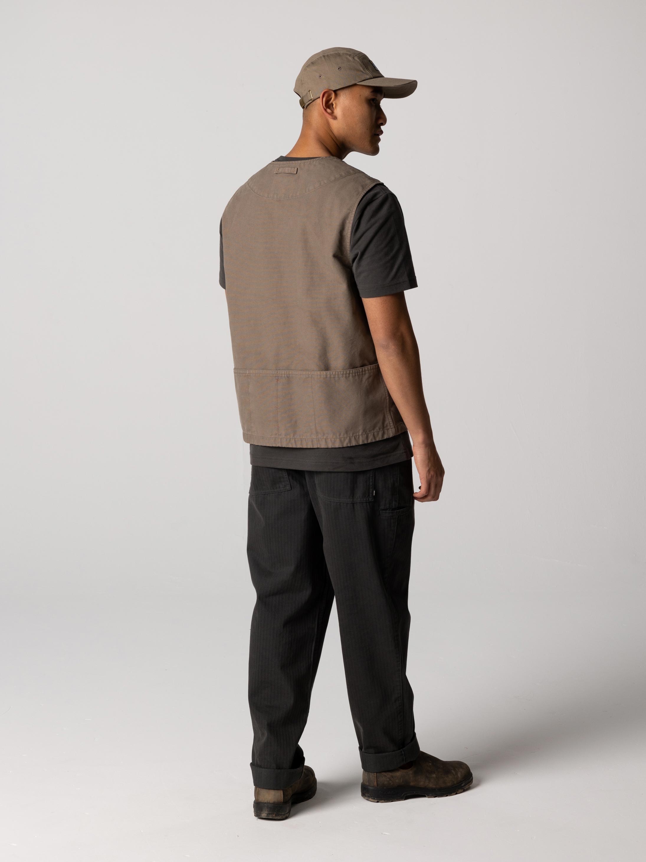 Men Organic Cotton Gilet in Brown - Basset