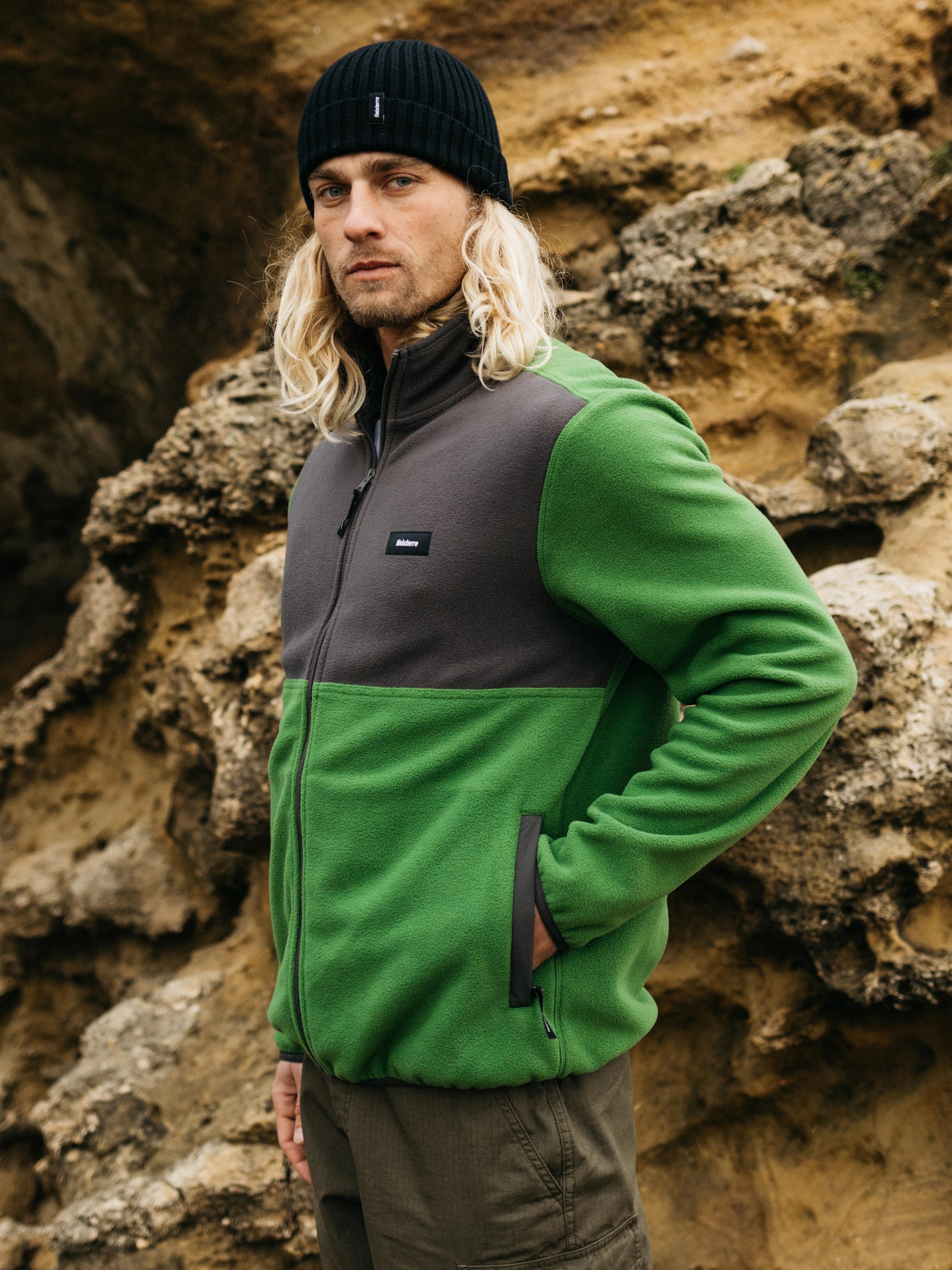Men Recycled Zip Fleece in Black/Green - Axiom