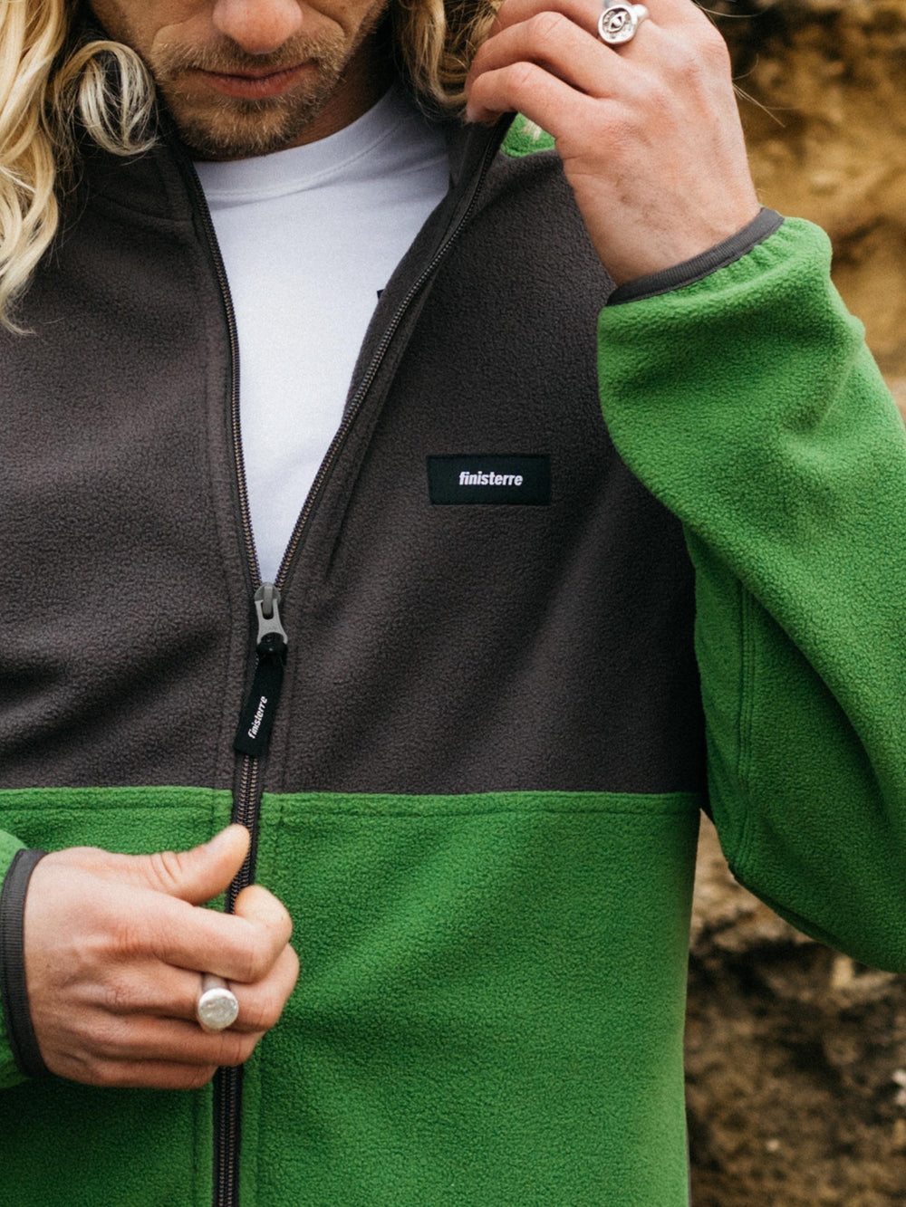 Men Recycled Zip Fleece in Black/Green - Axiom