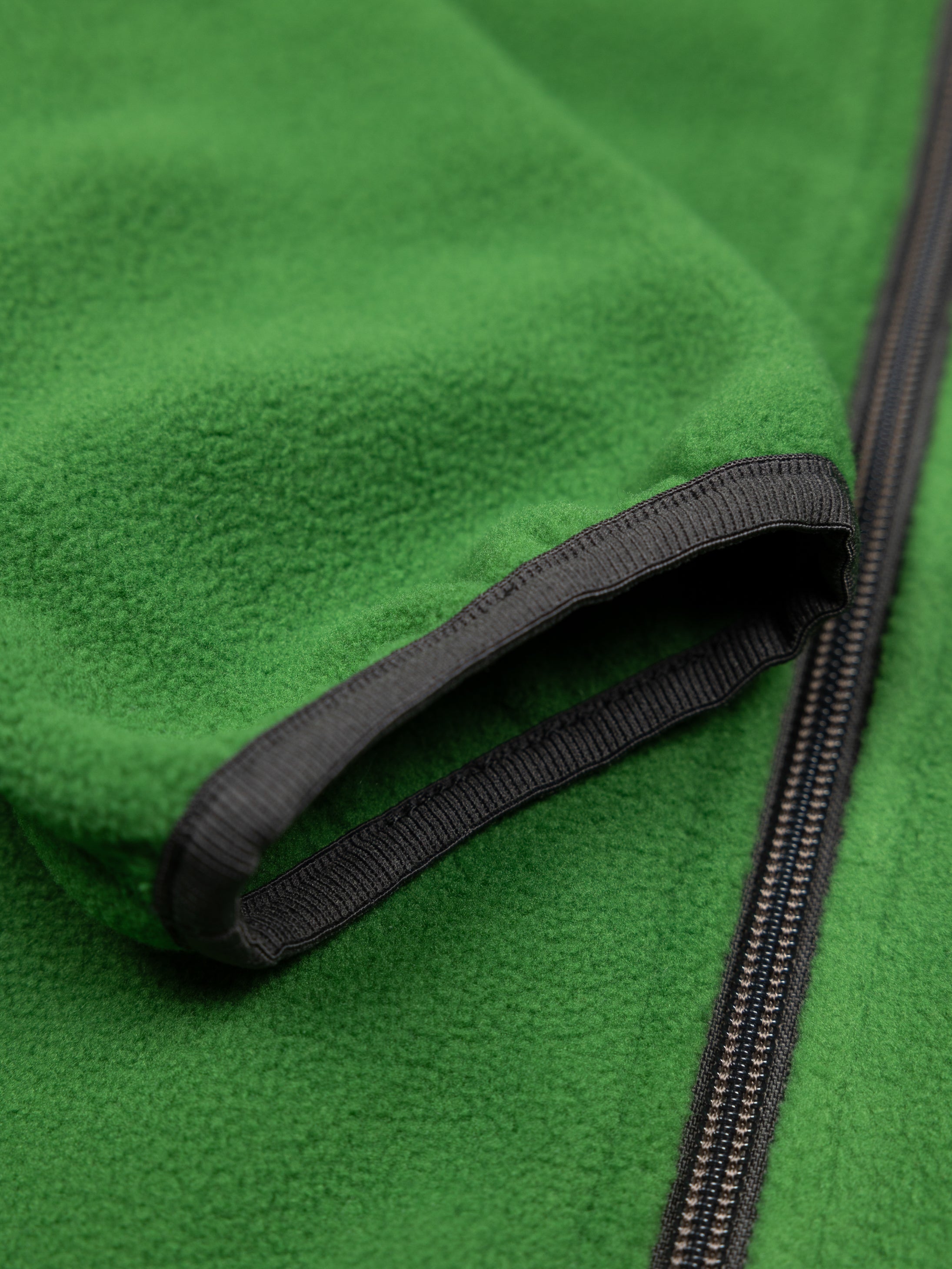 Men Recycled Zip Fleece in Black/Green - Axiom