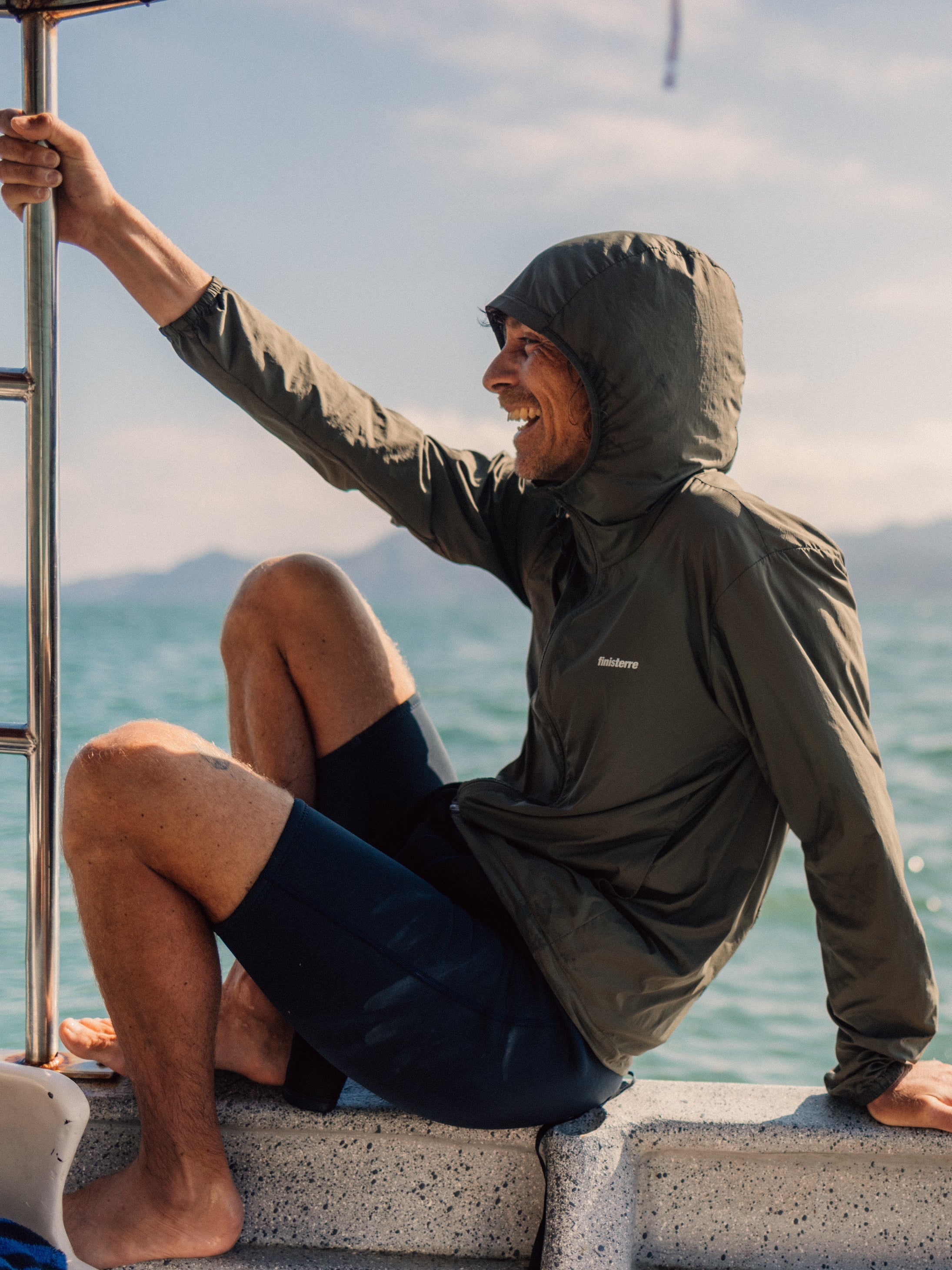 Men Recycled Windcheater Jacket in Olive - Forecast