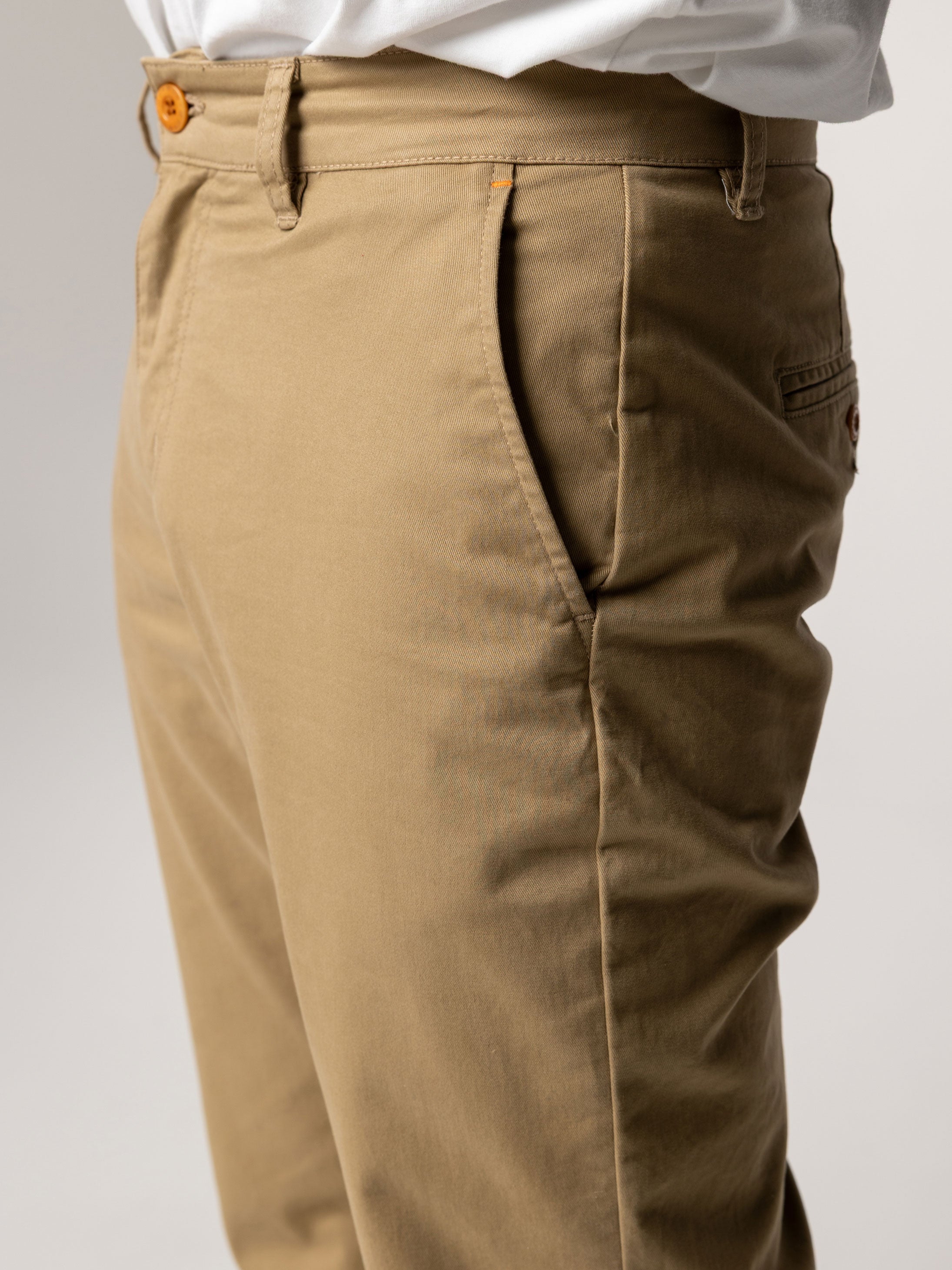 Men Organic Cotton Chino in Flint - Rincon