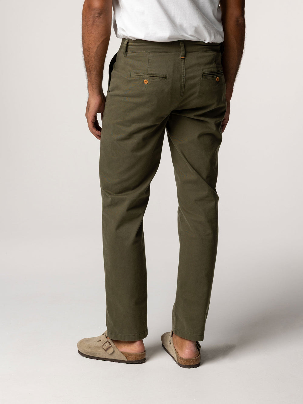 Men Organic Cotton Chino in Olive - Rincon