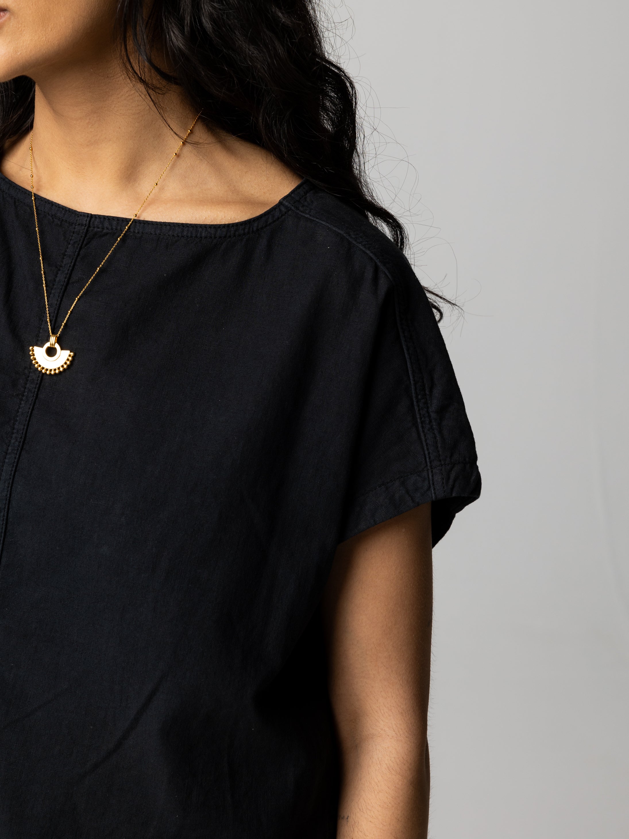 Women Hemp Top in Black - Morva