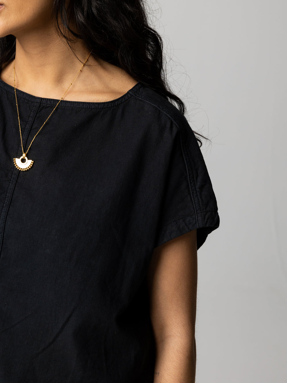 Women Hemp Top in Black - Morva