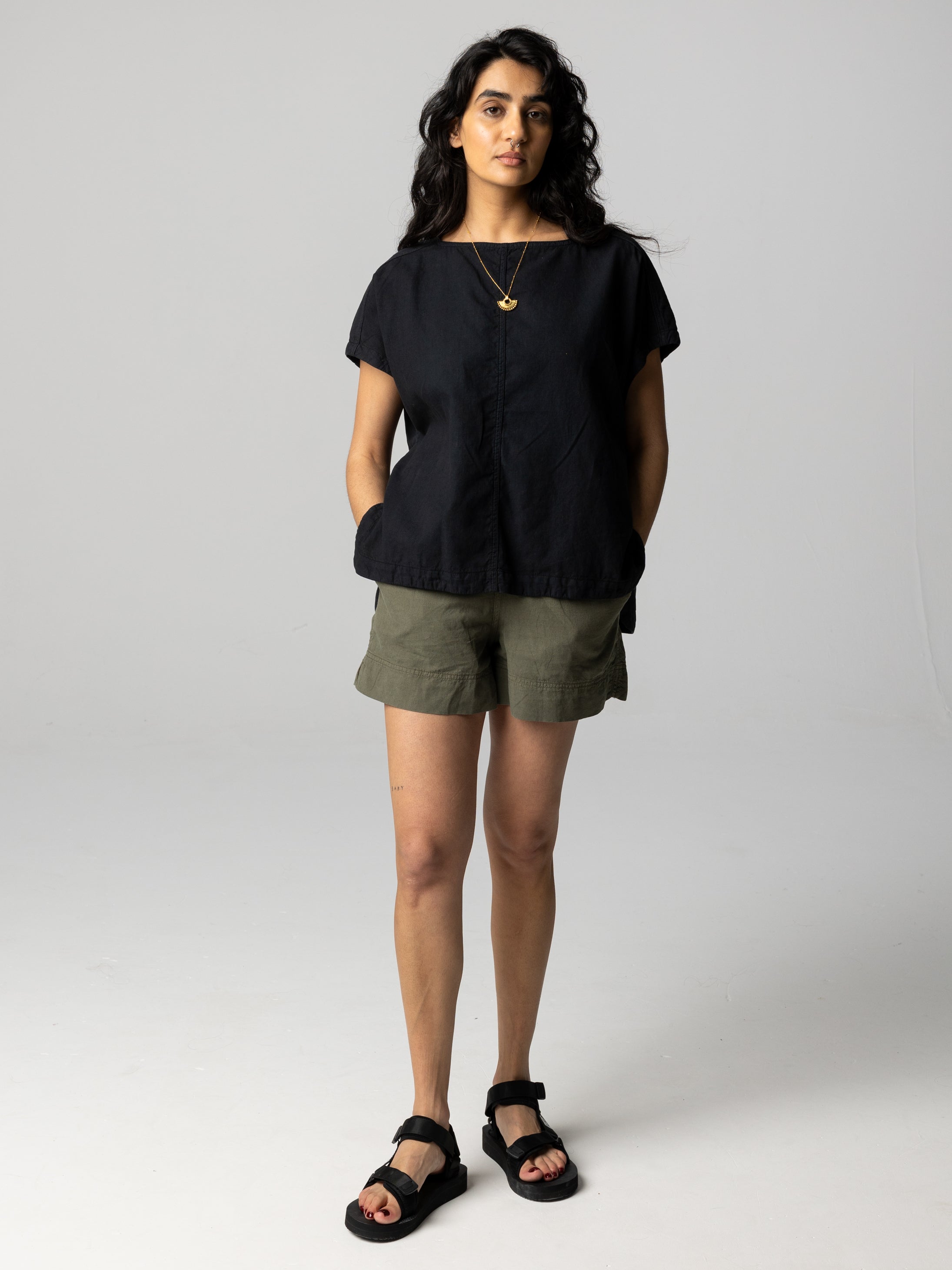 Women Hemp Top in Black - Morva