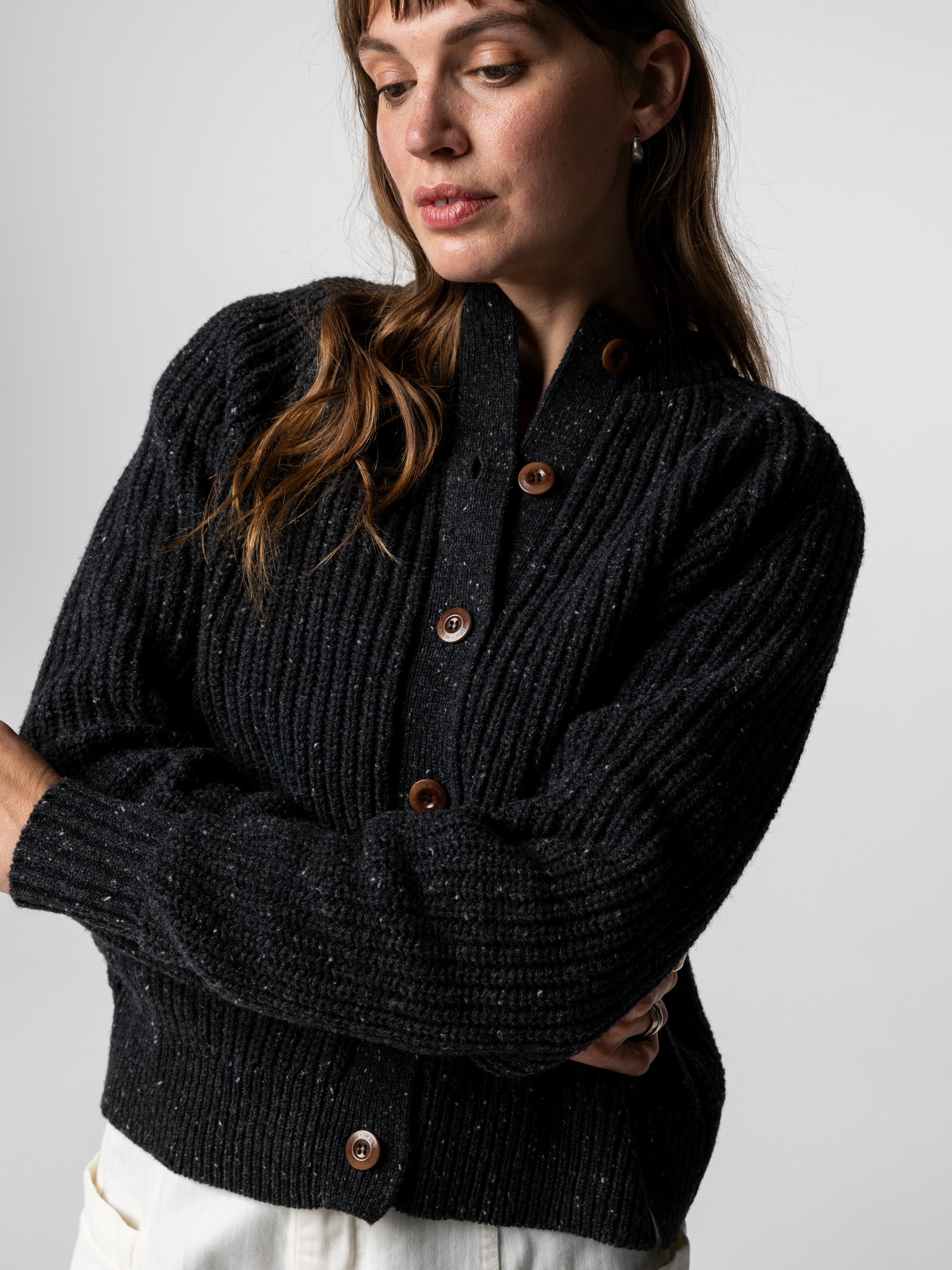 Women Wool Crew Neck Cardigan in Black - Mora