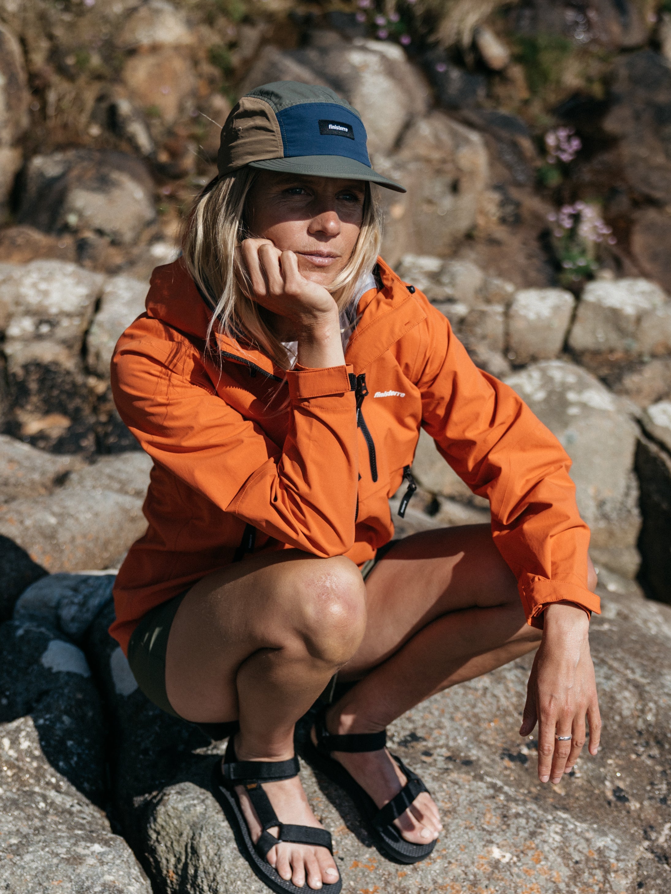 Men/Women Apex 5-Panel Cap in Olive/Blue