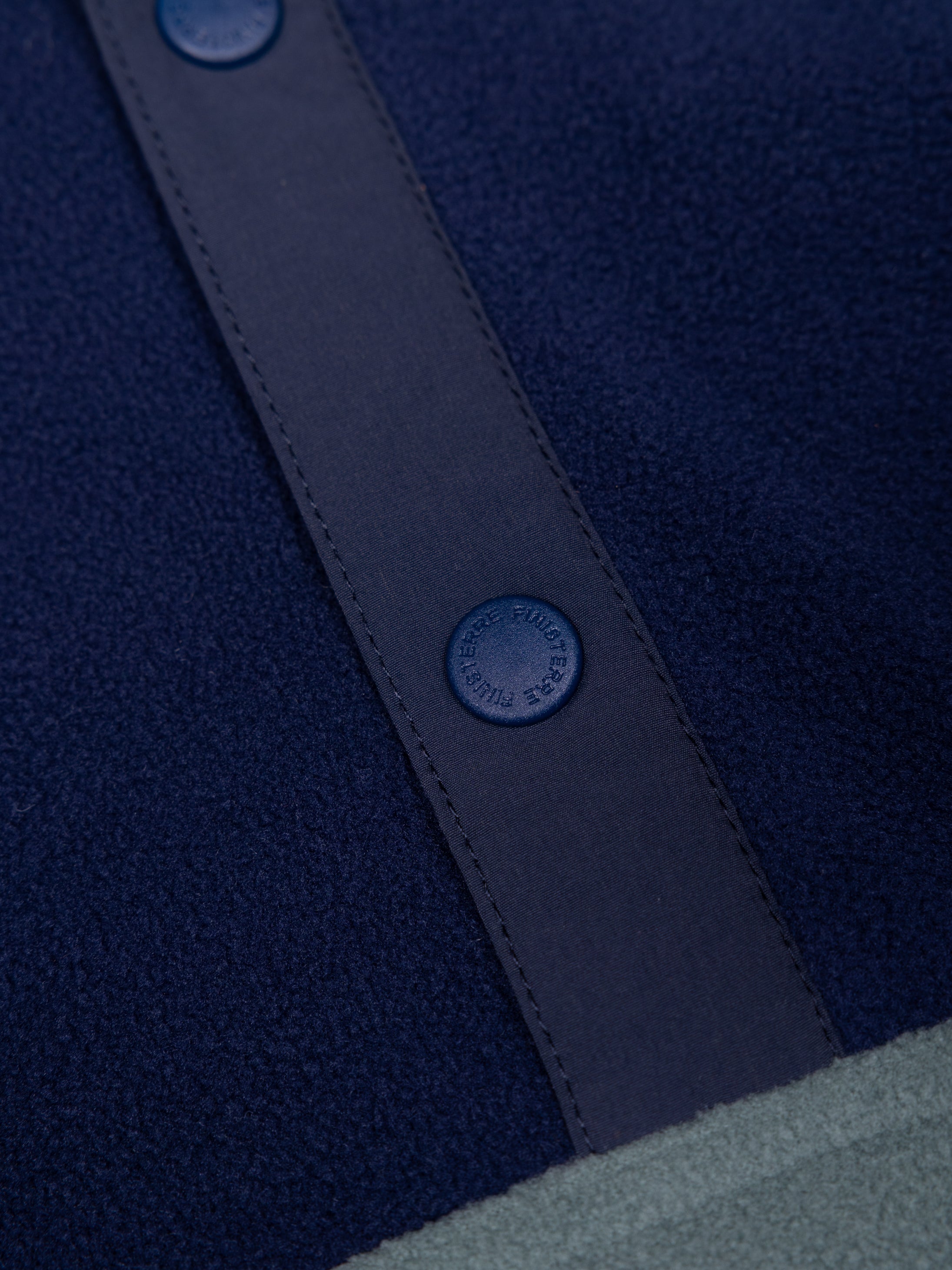 Men Recycled 1/4 Fleece in Deep Sea/Blue - Axiom