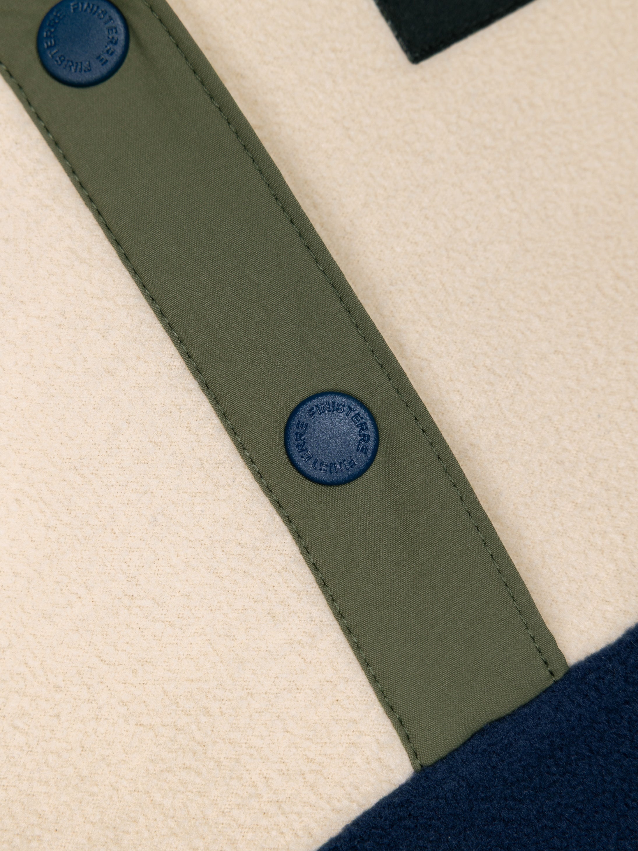 Women 1/4 Snap Fleece in Oatmeal/Deep Blue - Axiom