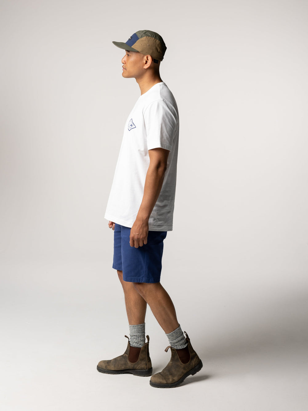 Men Diamond Logo Tee in White
