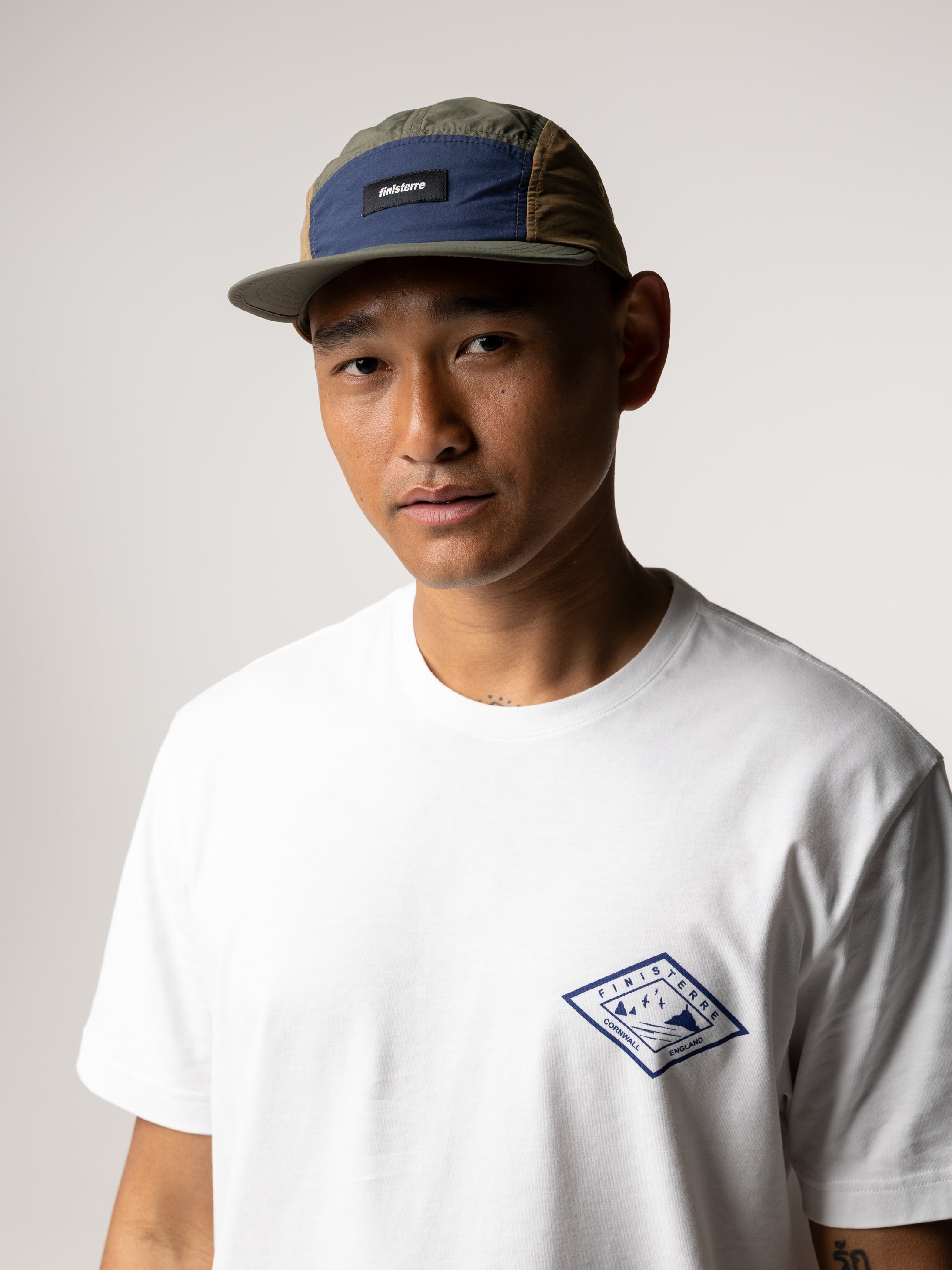 Men Diamond Logo Tee in White
