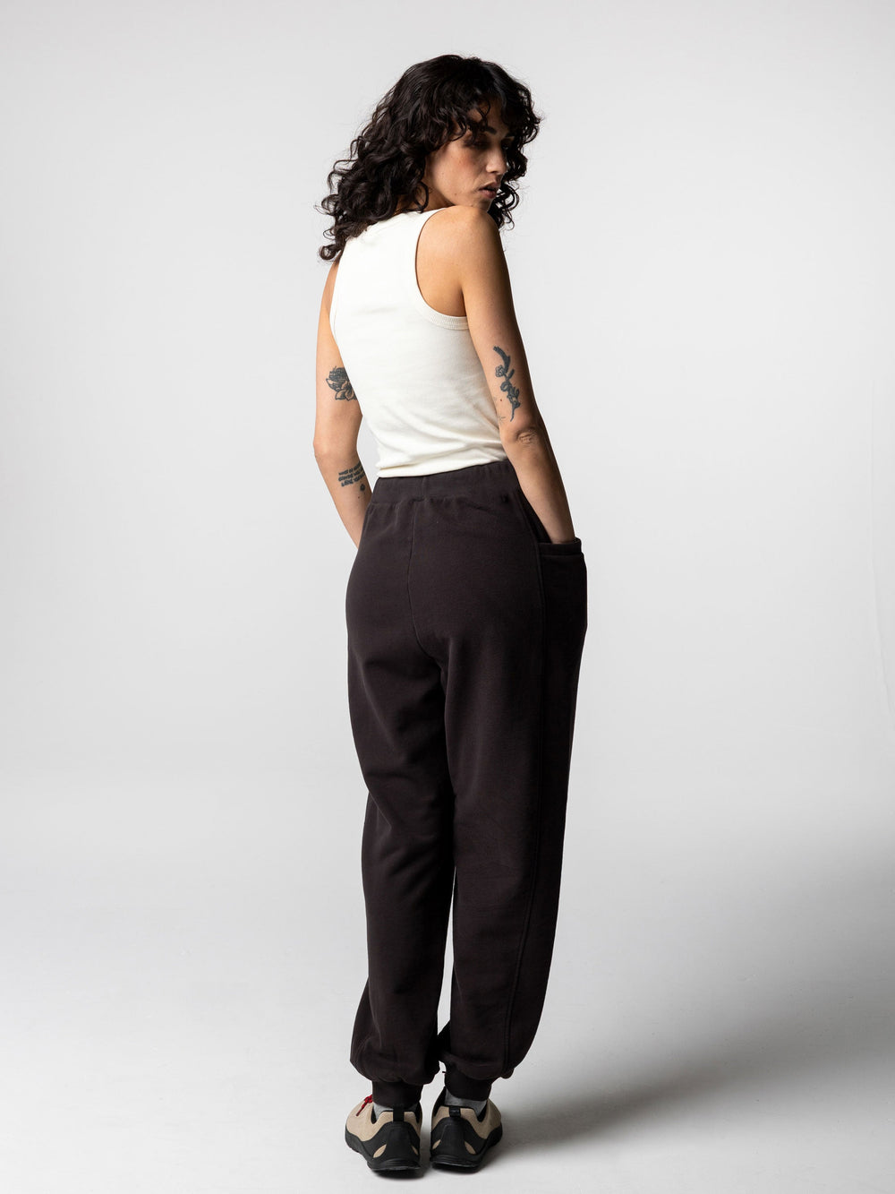 Women Awen Jogger in Burnt Umber