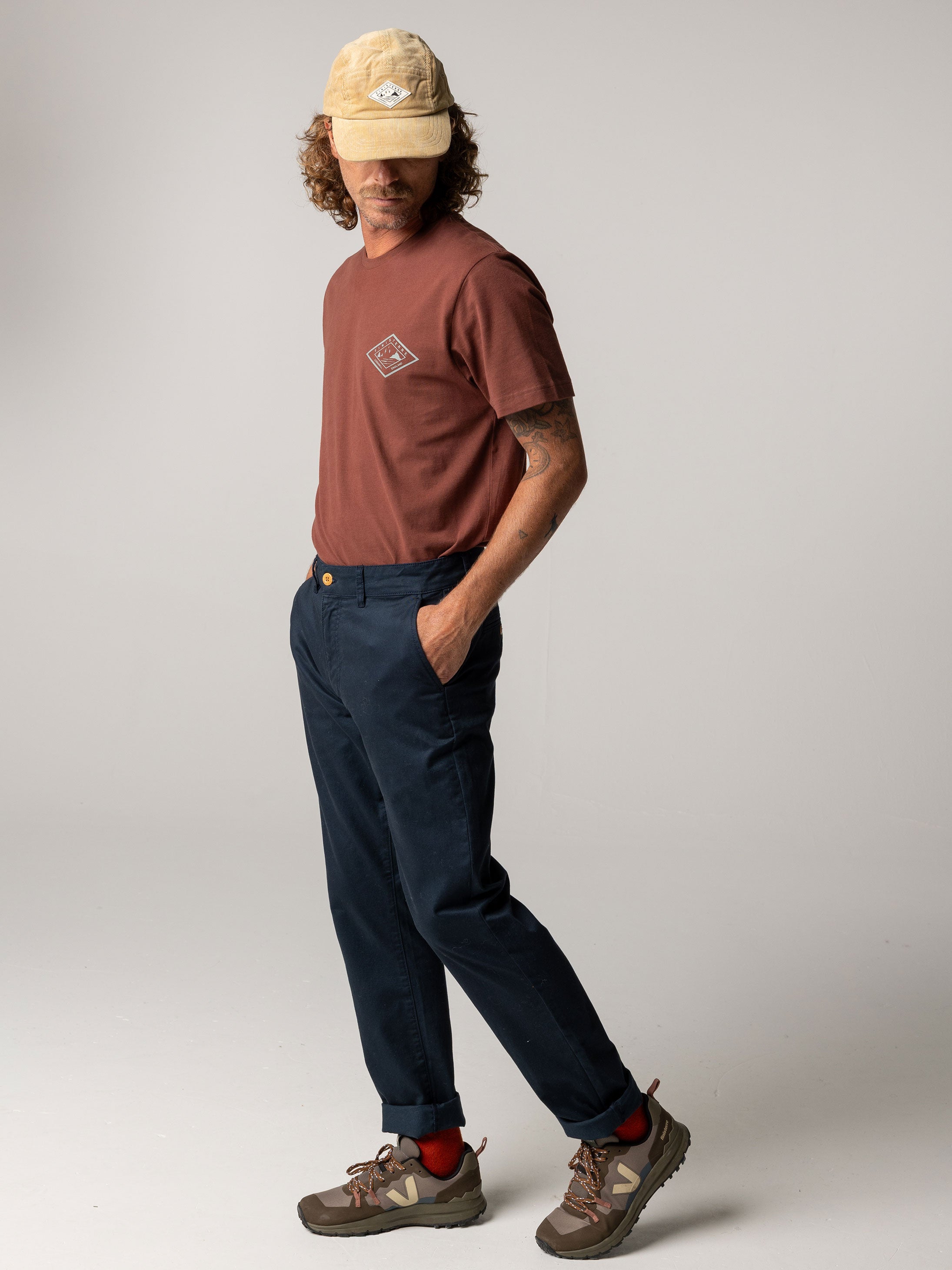 Men Rincon Slim Fit Chino in Navy