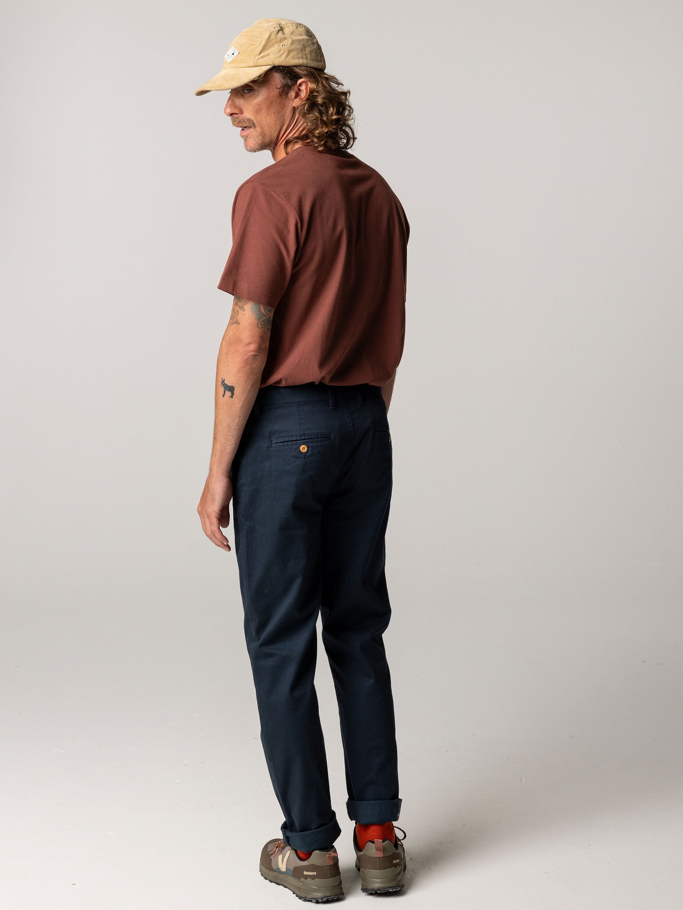 Men Rincon Slim Fit Chino in Navy