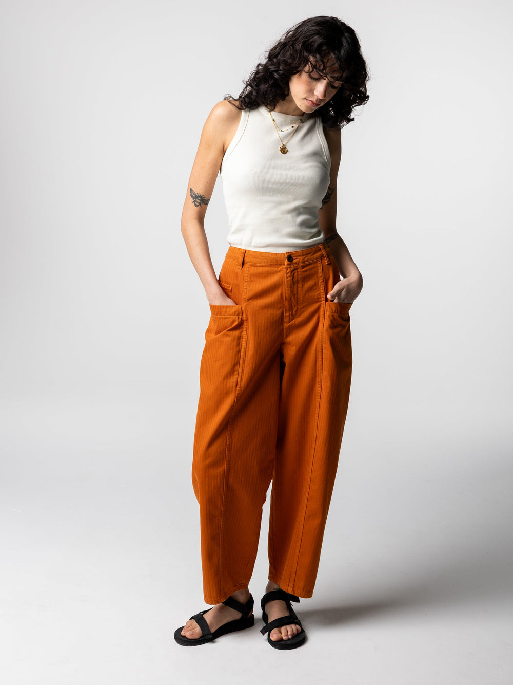 Women Organic Cotton Barrel Trouser in Copper - Croft
