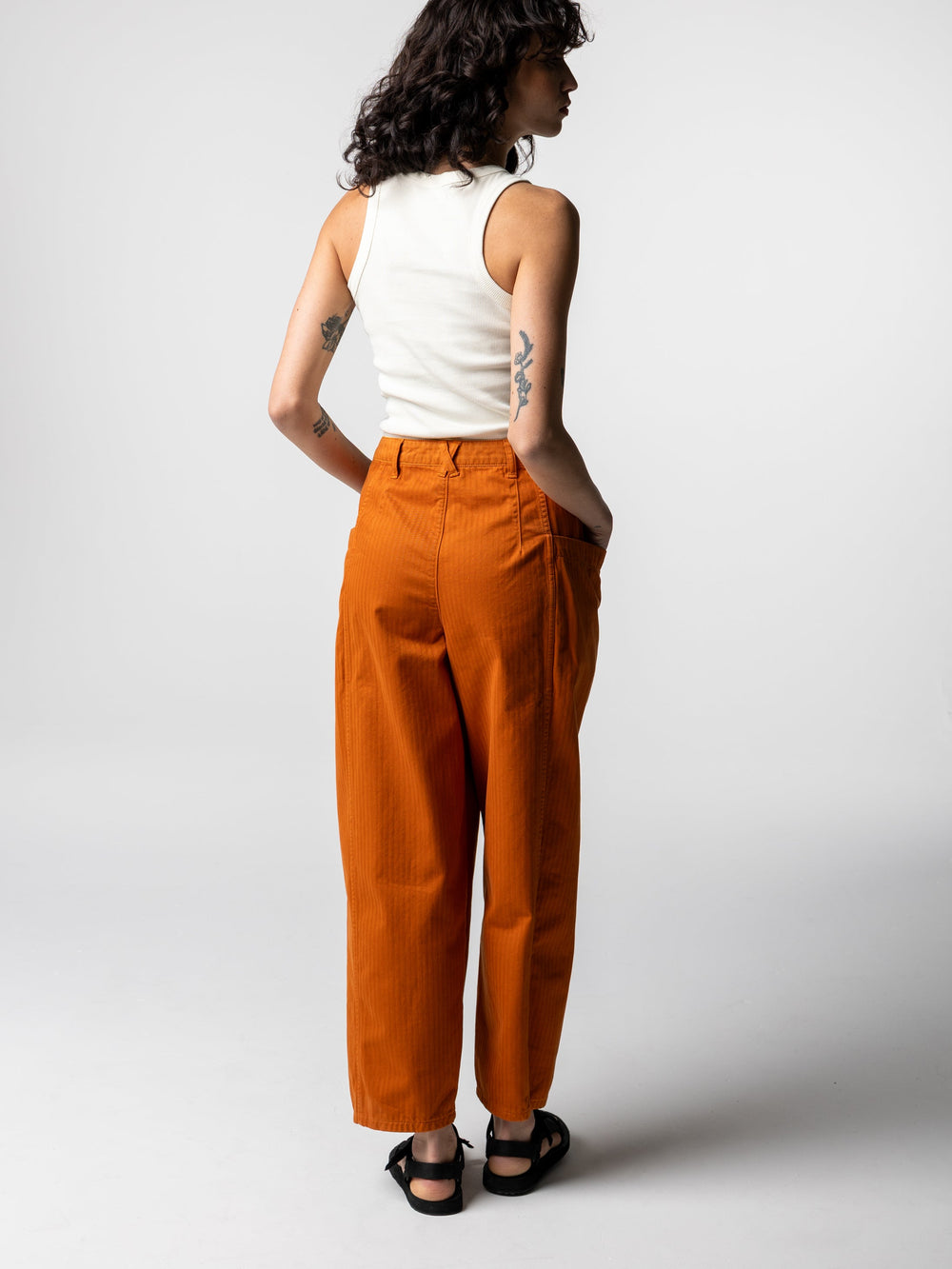 Women Organic Cotton Barrel Trouser in Copper - Croft