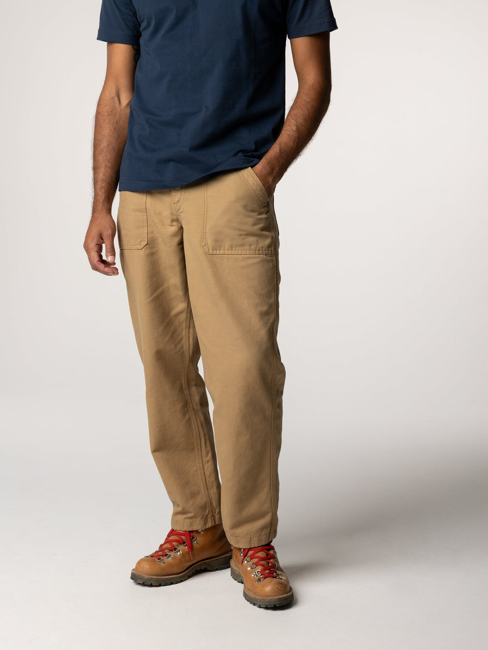 Men Organic Cotton Basset Utility Trouser in Flint