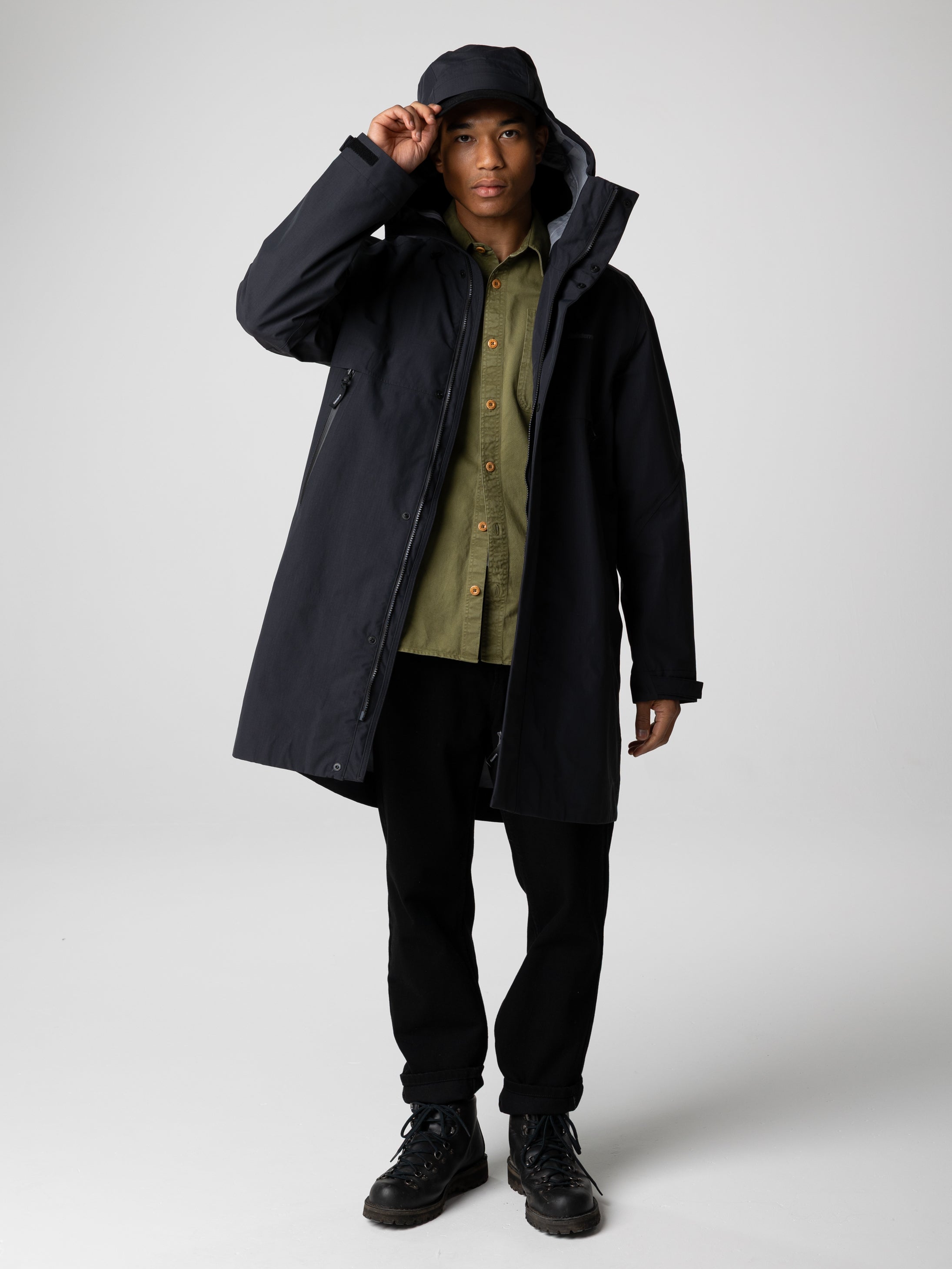 Men Recycled Longline Waterproof in Black