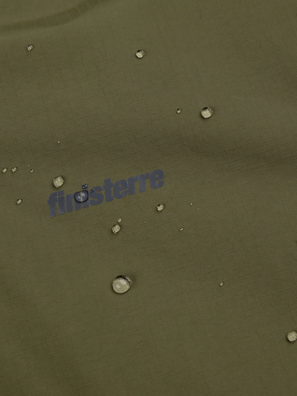 Men Recycled Longline Waterproof in Olive