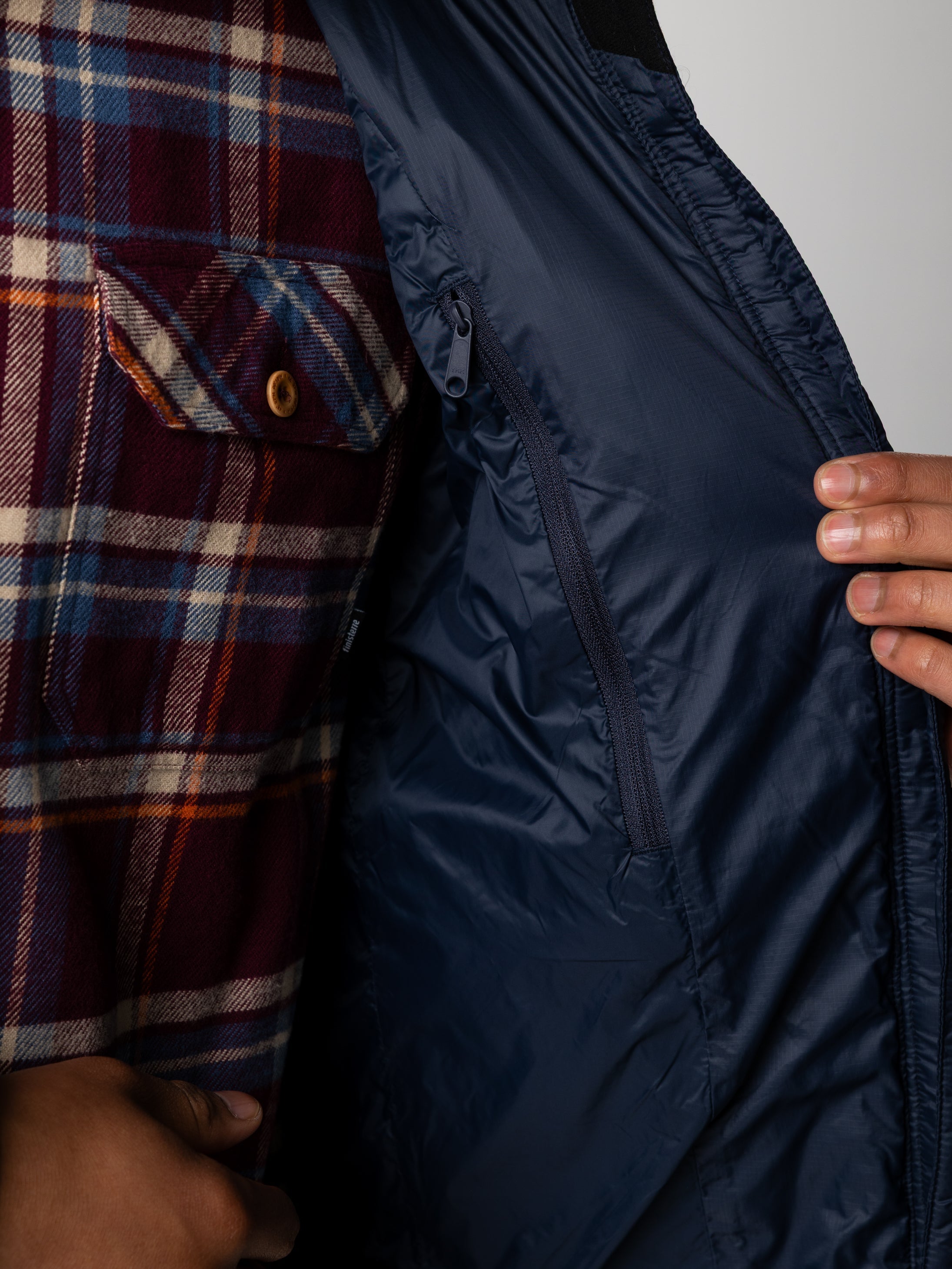 Men Recycled Hooded Jacket in Navy - Nimbus