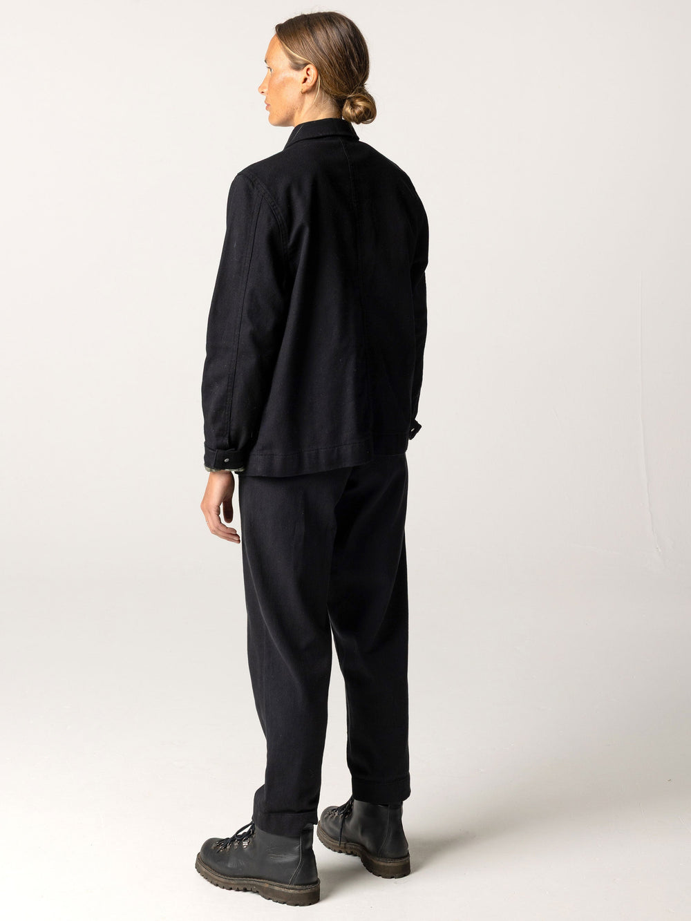 Women Organic Cotton Flannel Lined Chore Jacket in Black - Yarrel