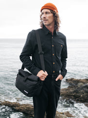 Men/Women Nautilus Crossbody Bag in Black