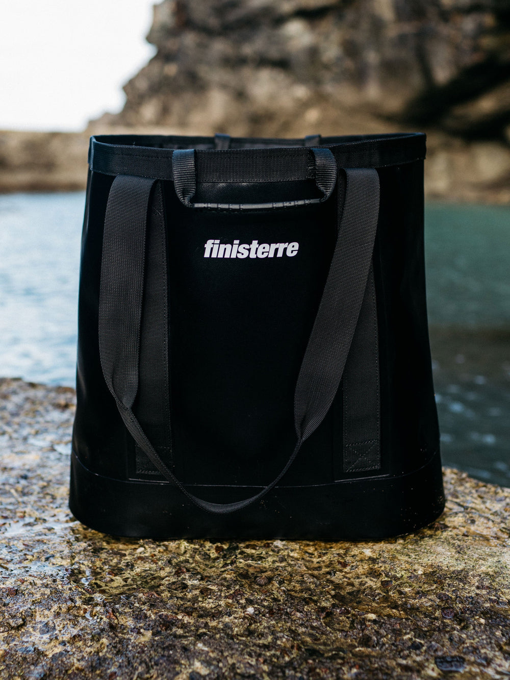Men/Women Waterproof 35L Tote Bag in Black - Drift