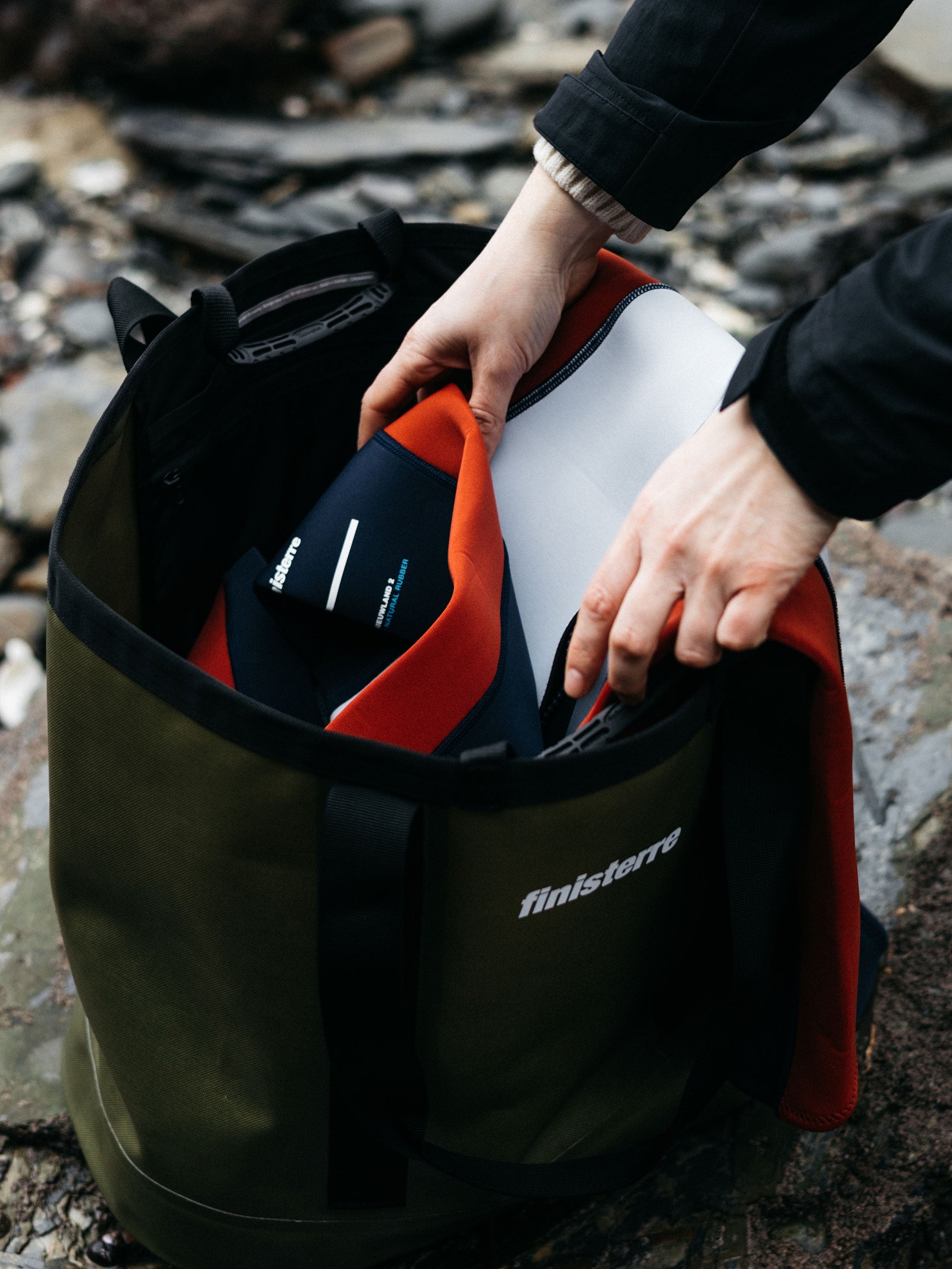 Men/Women Waterproof 35L Tote Bag in Olive - Drift