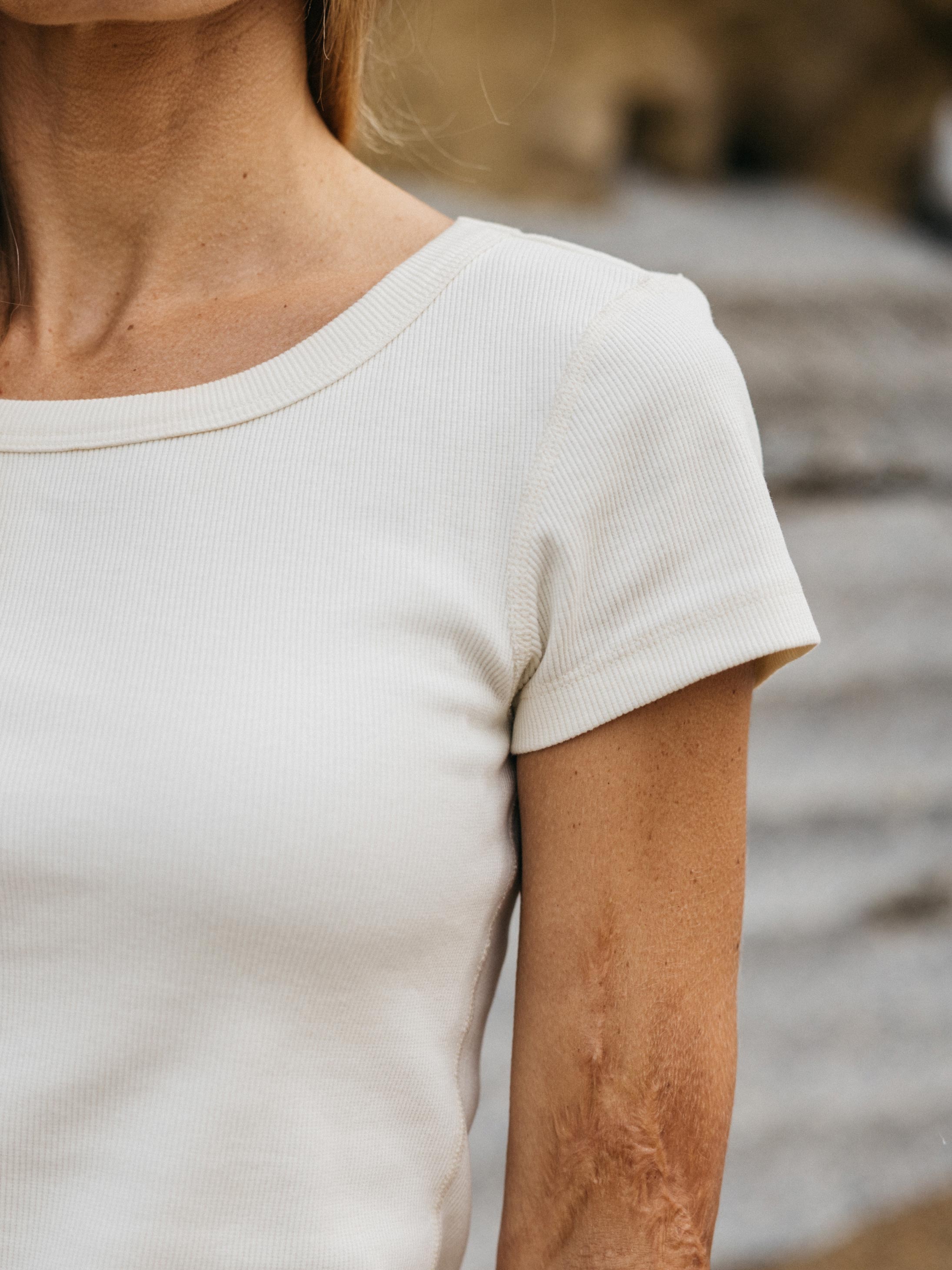 Women Organic White Ribbed T-Shirt - Powes