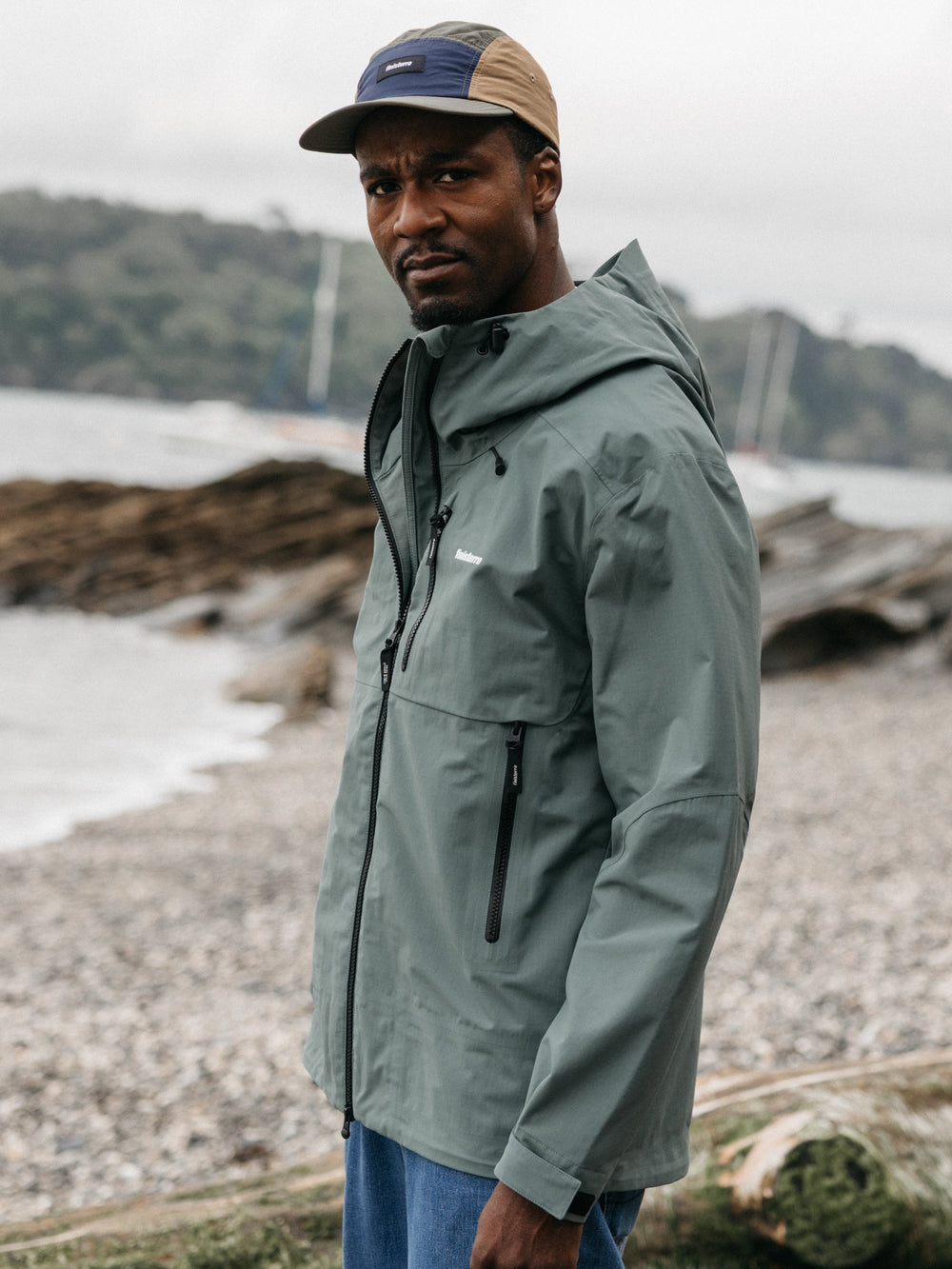 Men Stormbird Waterproof Jacket in Deep Sea