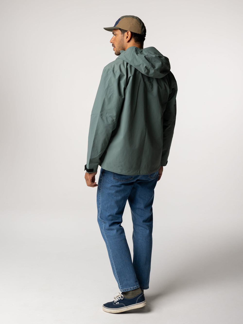 Men Stormbird Waterproof Jacket in Deep Sea