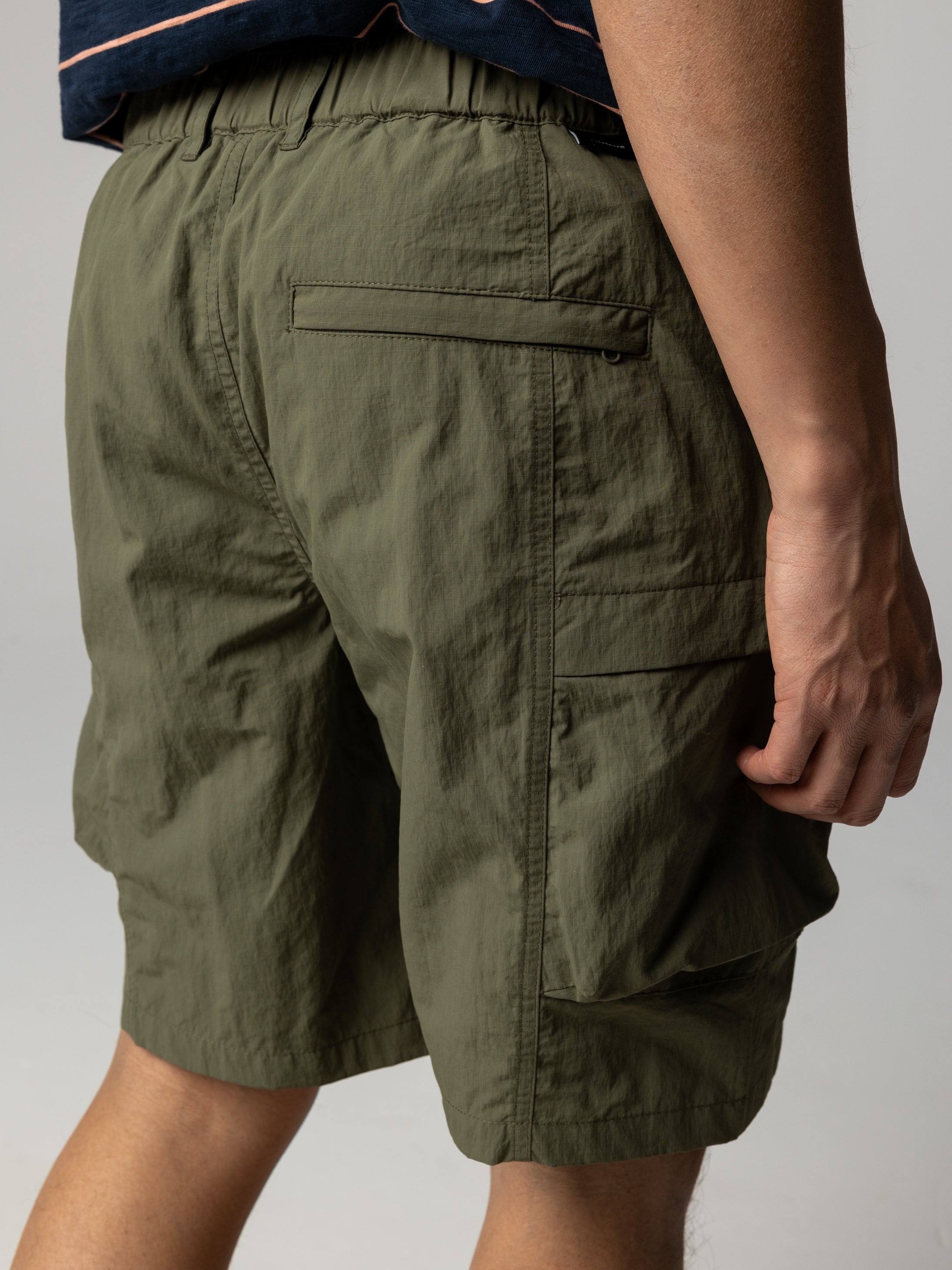 Men Recycled Shorts in Olive - Wander
