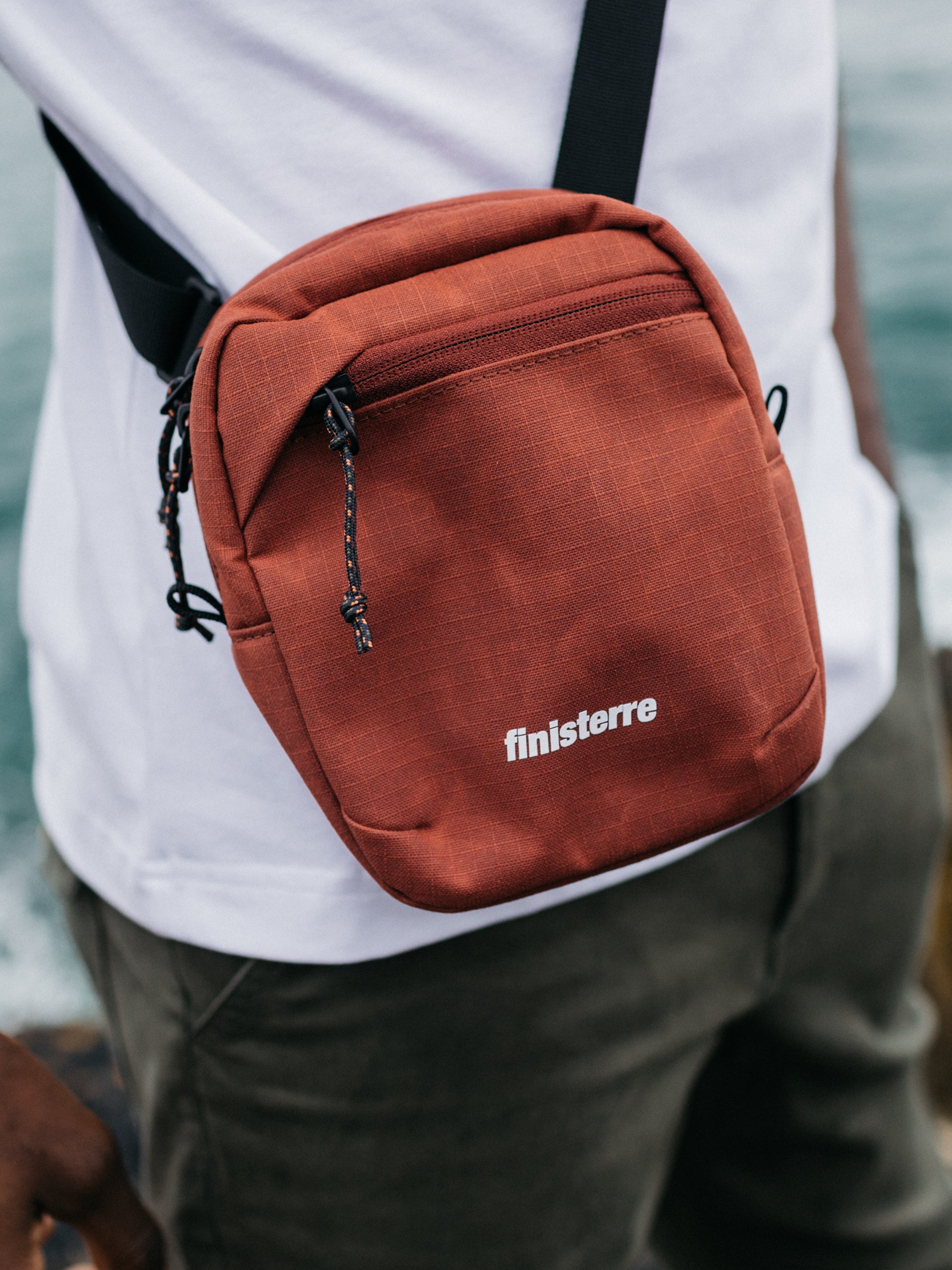 Men/Women Nautilus Pocket Pack Bag in Dark Rosewood