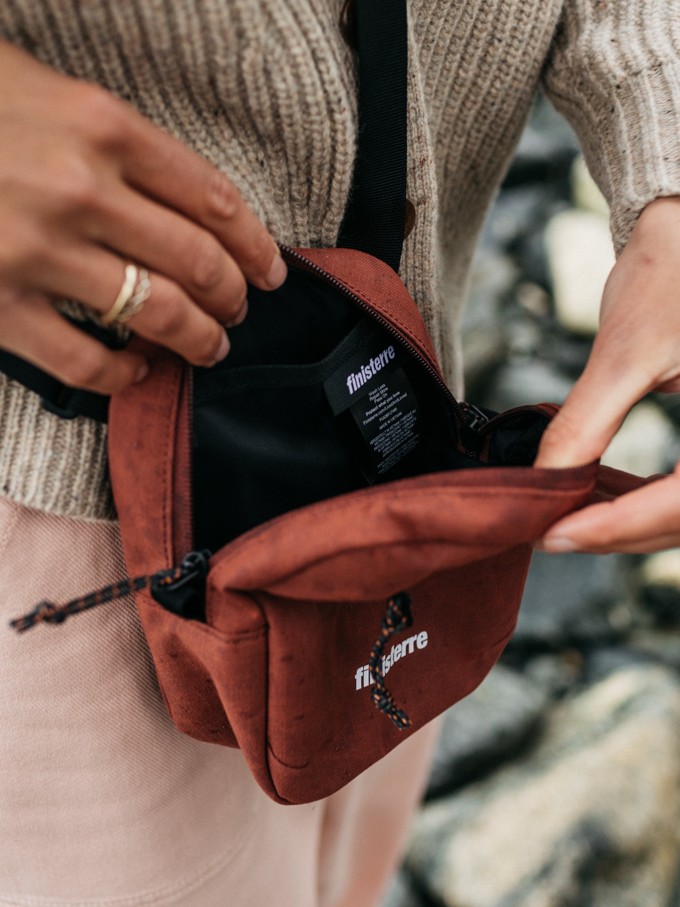 Men/Women Nautilus Pocket Pack Bag in Dark Rosewood