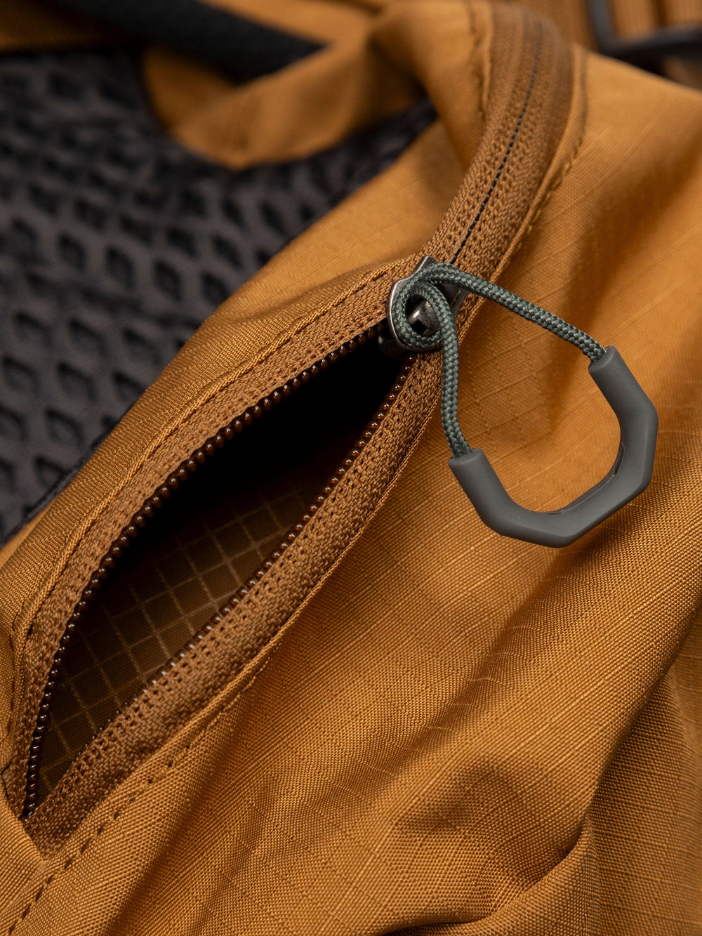 Men/Women Finisterre + Gregory  Stout 45 Rucksack - Sandstone
