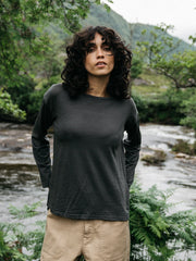 Women Merino Long Sleeve Baselayer in Raven Black - Seeker