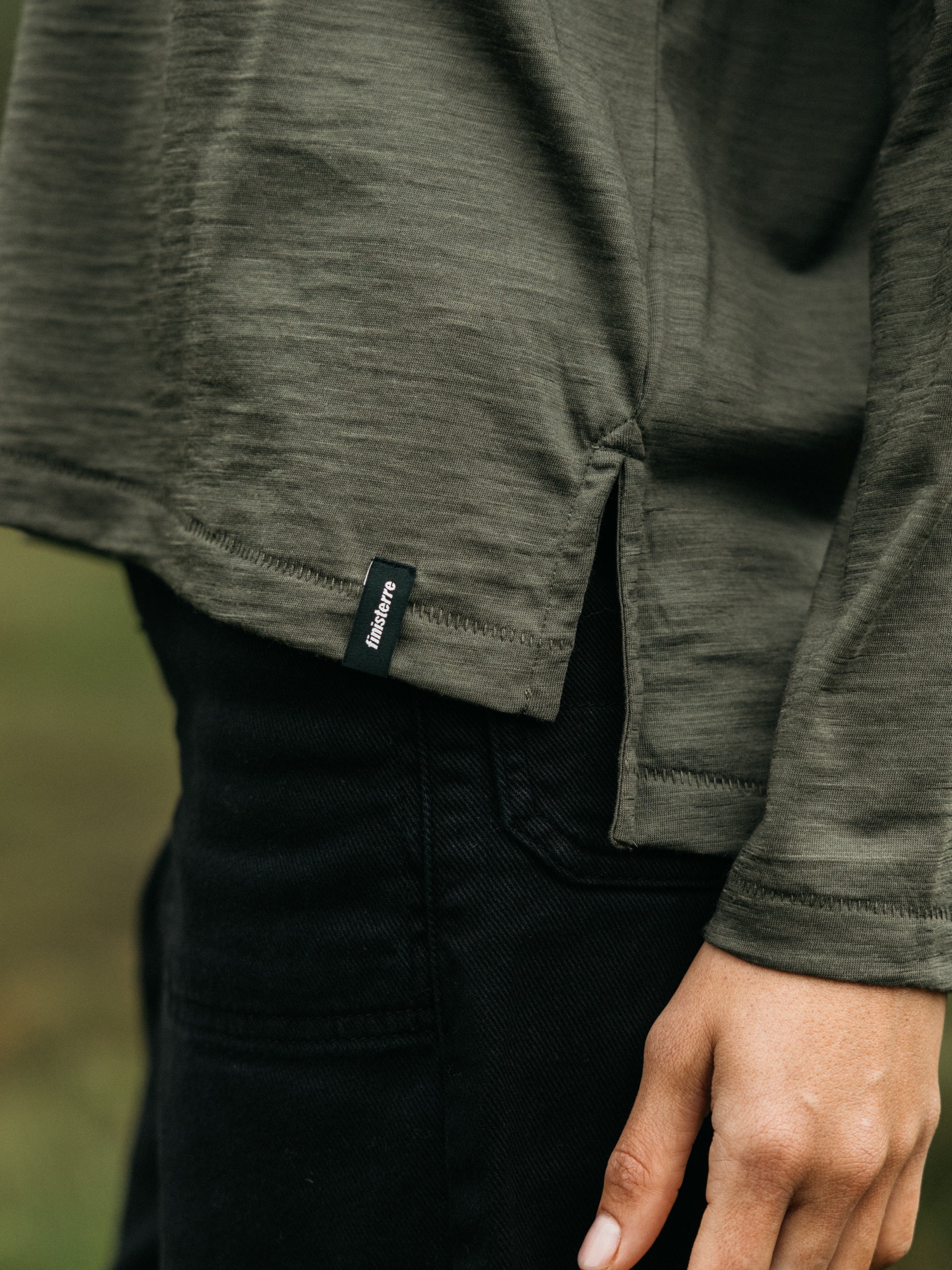 Women Merino Long Sleeve Baselayer in Olive - Seeker