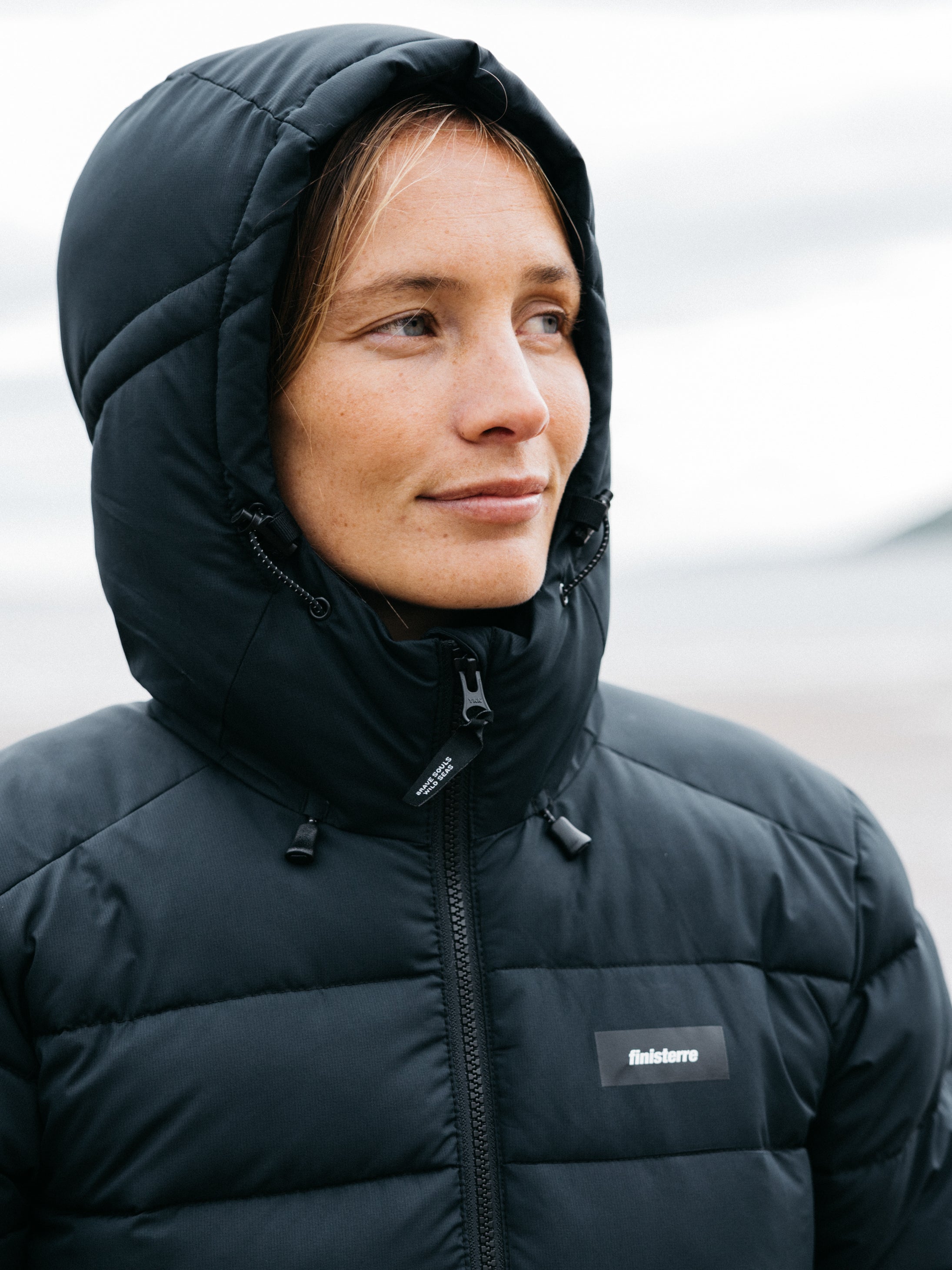Women Recycled Insulated Jacket in Black - Nebulas
