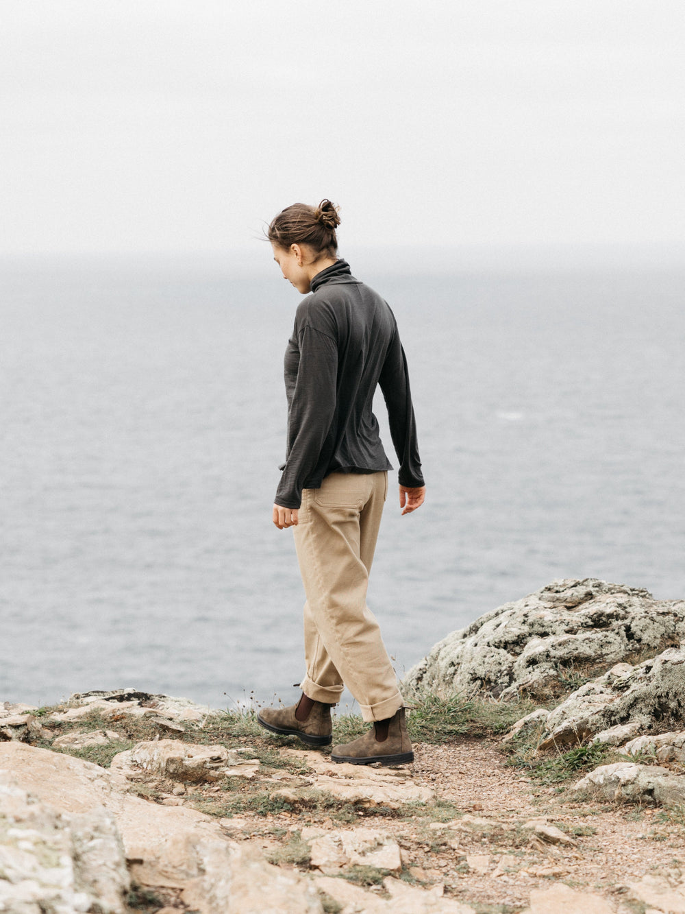 Women Merino High Neck T-Shirt in Raven - Seeker